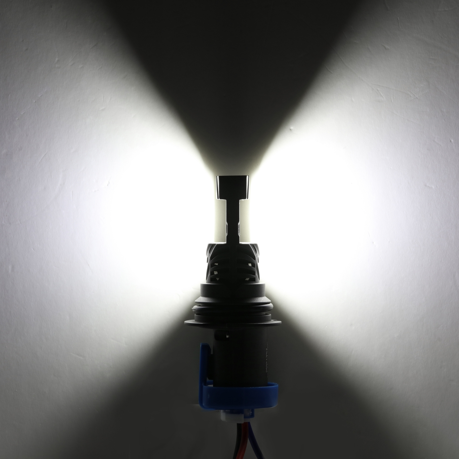 AUXBEAM 9004 HB1 CANBUS LED Headlight Bulb 6500K High & Low 30000LM Super Bright