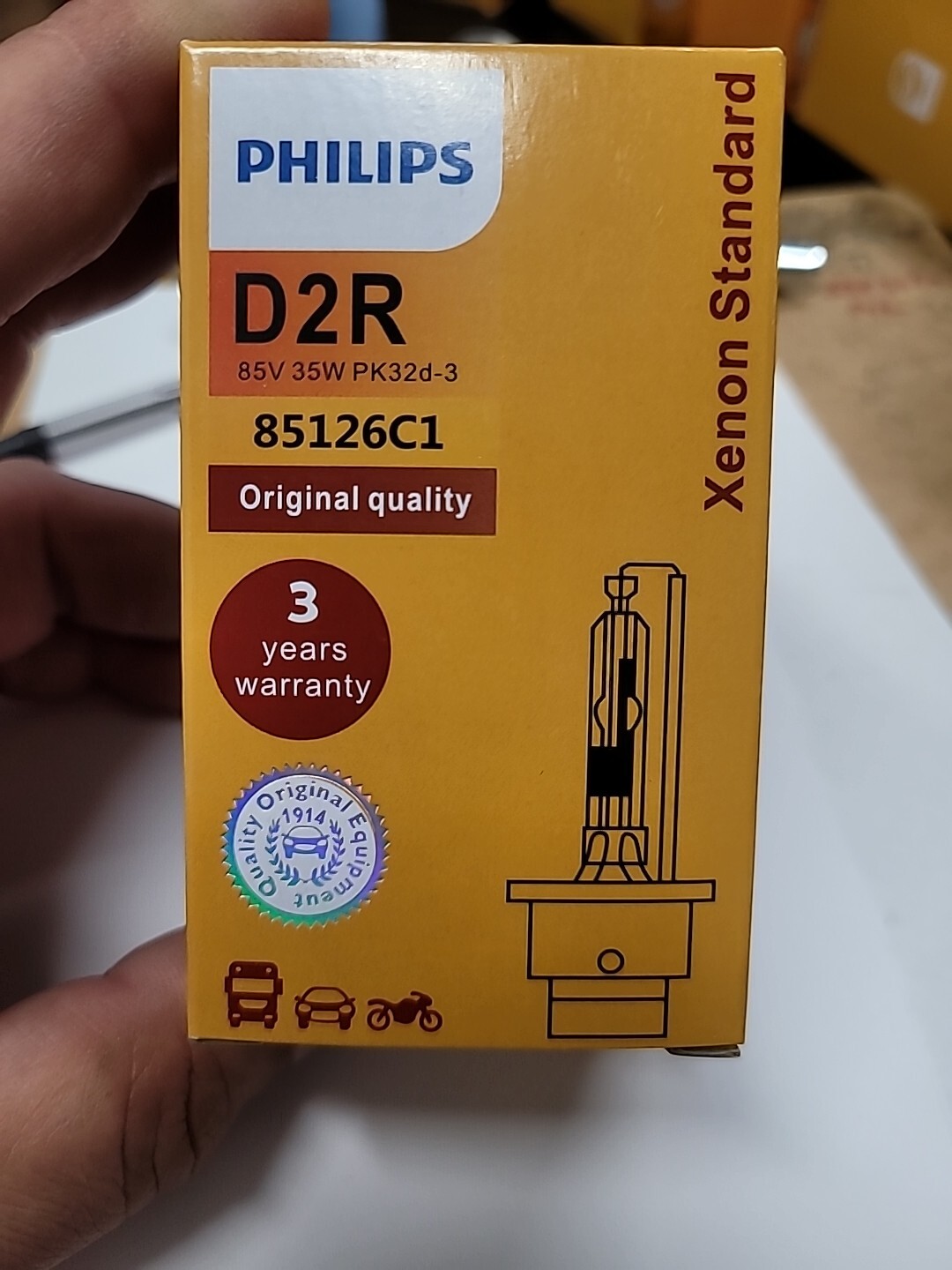 Philips OEM D2R 4300K HID Xenon Headlight Replacement Lamp Bulb 85126C1