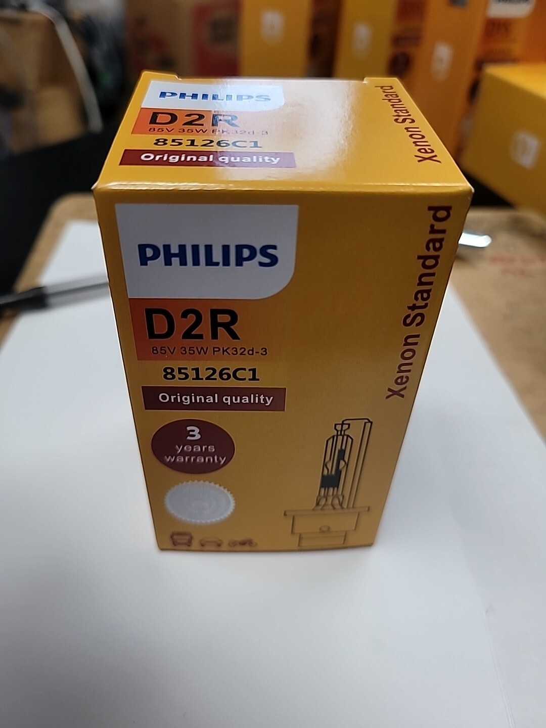 Philips OEM D2R 4300K HID Xenon Headlight Replacement Lamp Bulb 85126C1