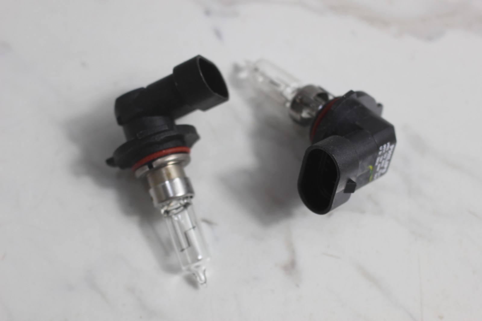 2x PHILIPS HB3 9005 12V 65W Halogen High Beam Pair Replacement Bulbs Germany OE