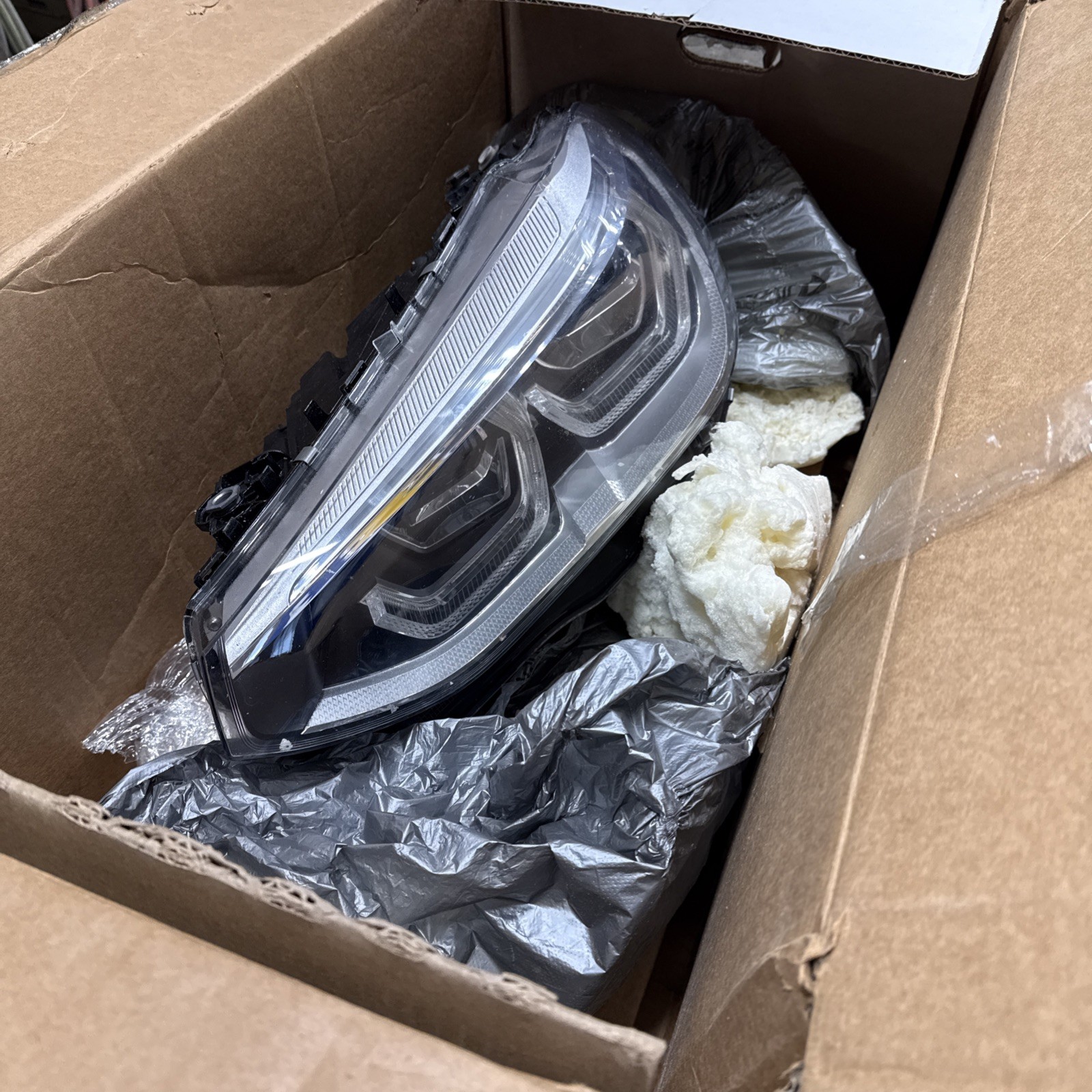 BM2502193R OEM Reconditioned Driver Side LED Headlight Lens Housing