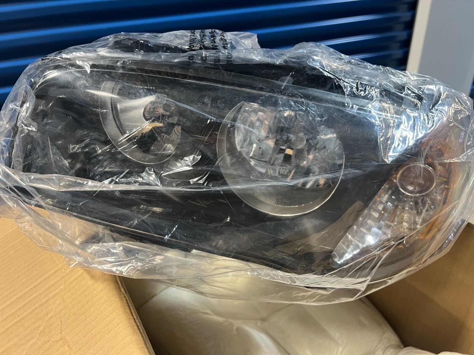 TYC Left Headlight Assembly Compatible with 2004-2006 BMW X3 ‎20-6970-00
