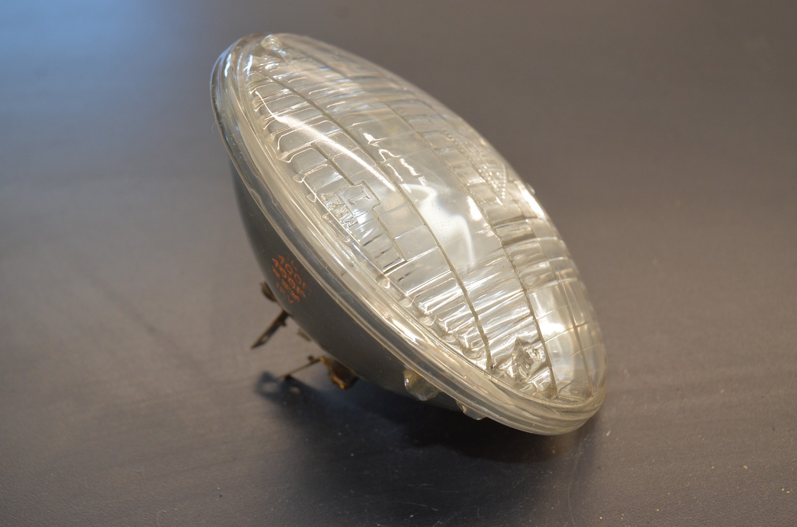 OEM GM Guide T-3 High-Beam Headlight Bulb #4001 Date Code 12 8 20