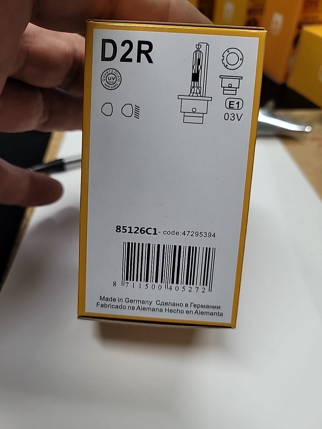 Philips OEM D2R 4300K HID Xenon Headlight Replacement Lamp Bulb 85126C1