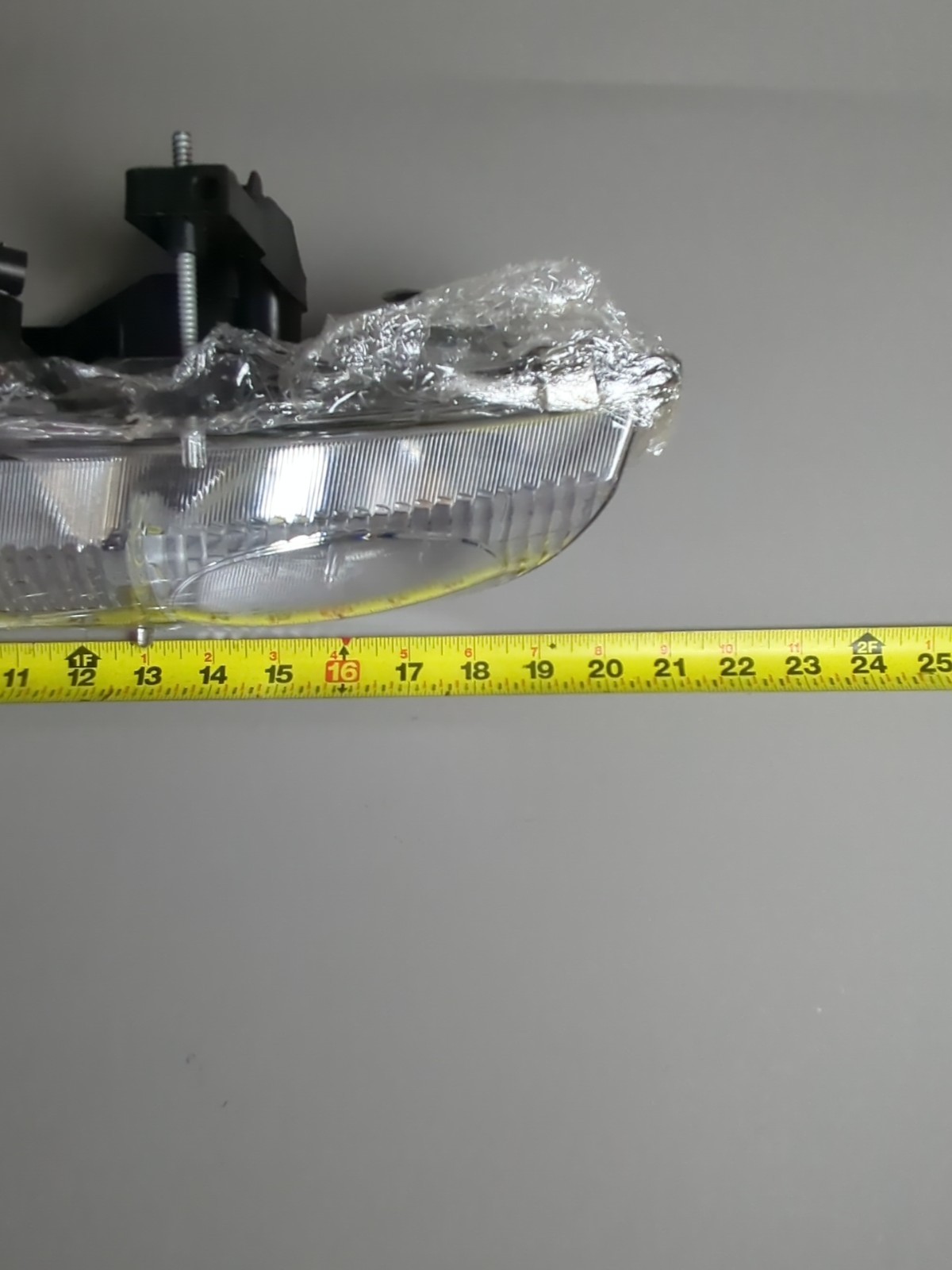 TYC 20-5058-00 Replacement Headlight For Saturn Phillips Bulbs Driver Side Left