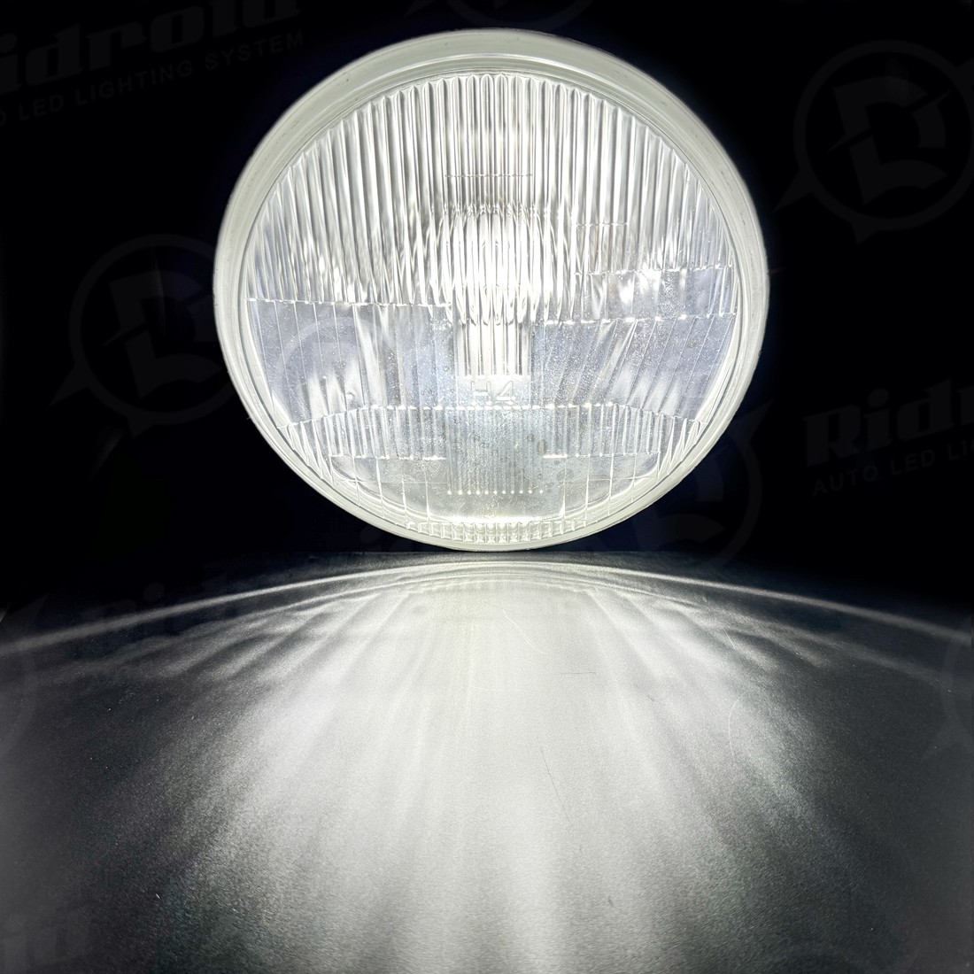 7 Inch LED Round GLASS Headlight Original Classic Look + LED H4 Bulb Conversion