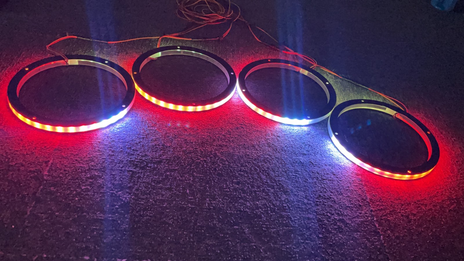 4PCS 8″ CHASING FLOW LED Rings 1/2″Spacer Remote+APP Loudspeakers SpeakerLights