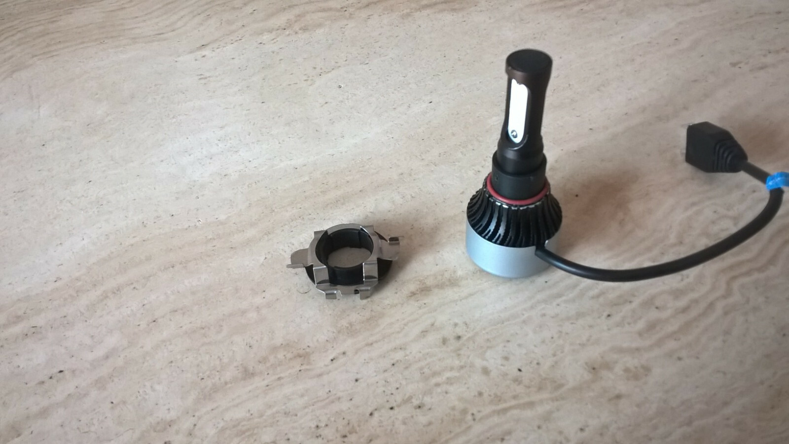 H7 LED Bulbs Holder retainers clips for Audi, VW, Skoda & Other makes listed UK