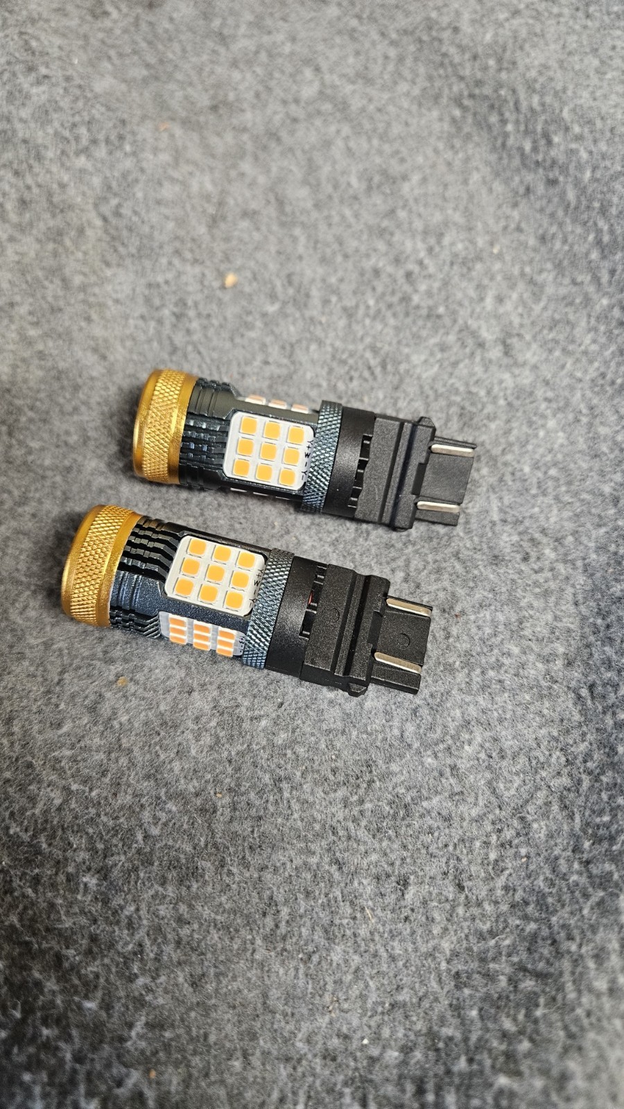 Auxbeam B21 Series 3157 LED Bulbs Amber Yellow Built in Resistor CANBUS