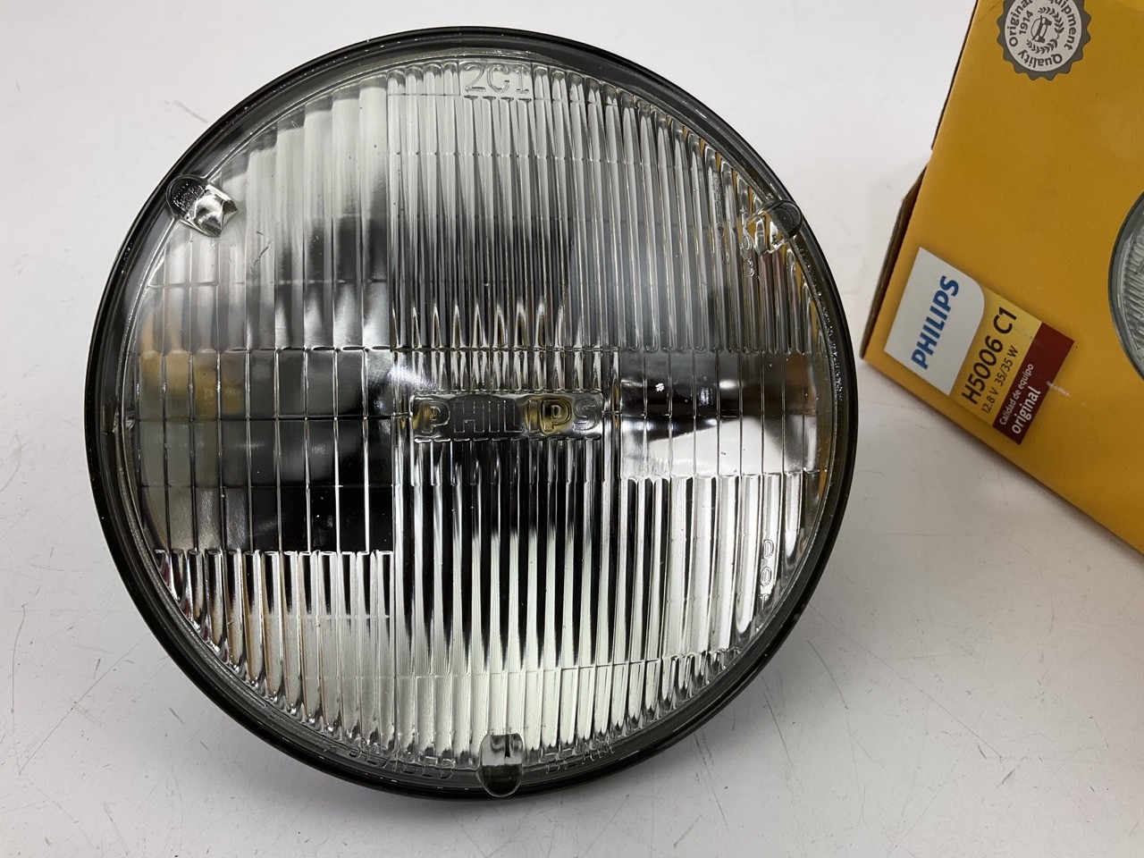 Philips H5006C1 Sealed Beam Headlight Headlamp Light Lamp Bulb – Round Halogen