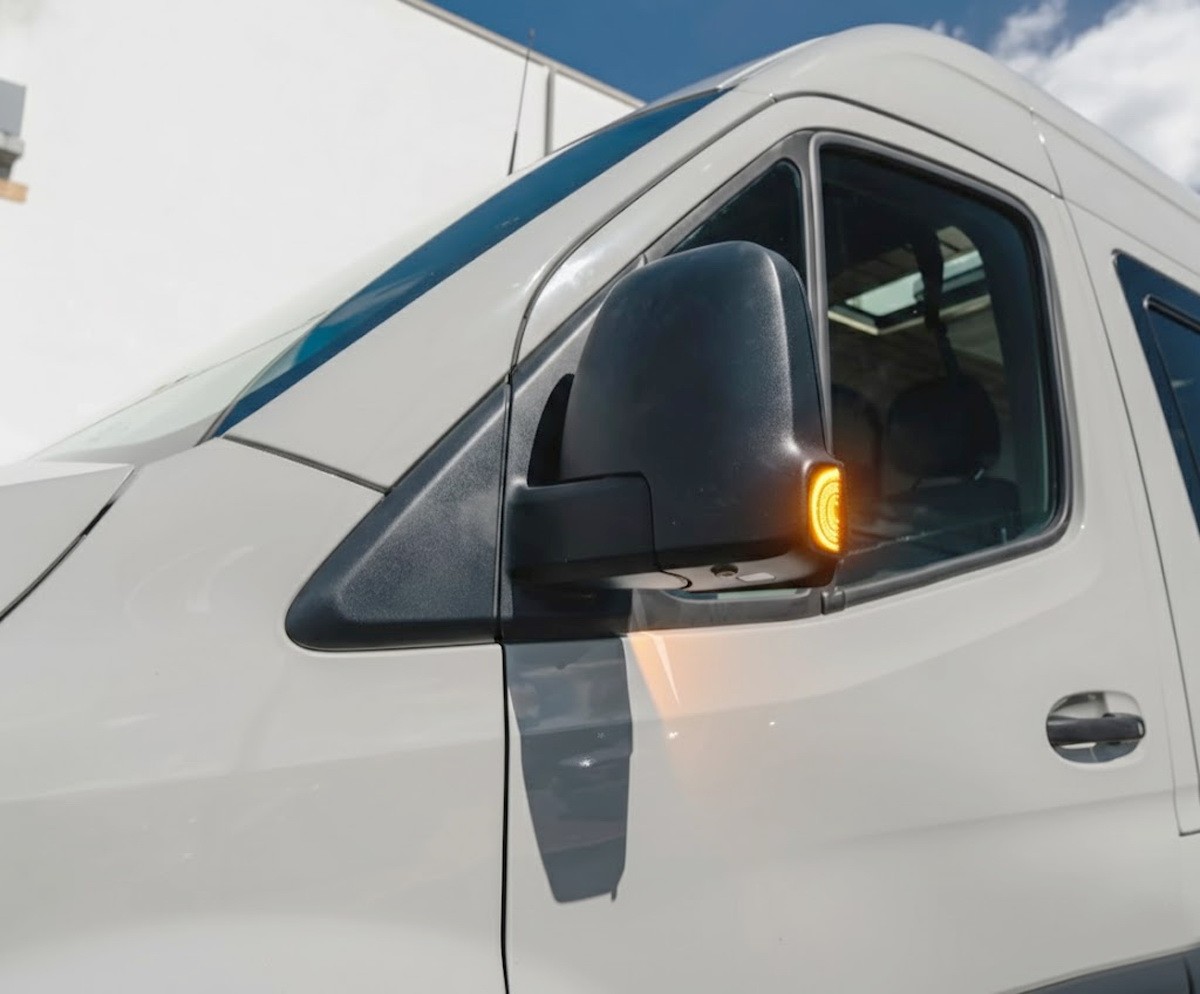 Smoke Lens Amber Full LED Side Mirror Turn Signal Lamp For 2018-up Sprinter Van