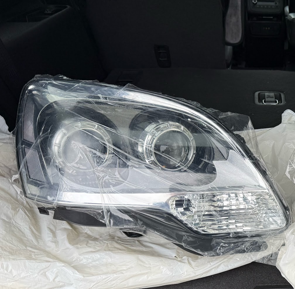 TYC 20-6892-90 Right Headlight Assembly for GM2502358 Electrical Lighting
