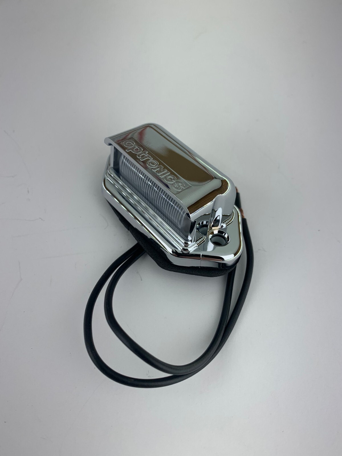Optronics Mini LED LPL31CB License Plate Light White Chrome plated Housing