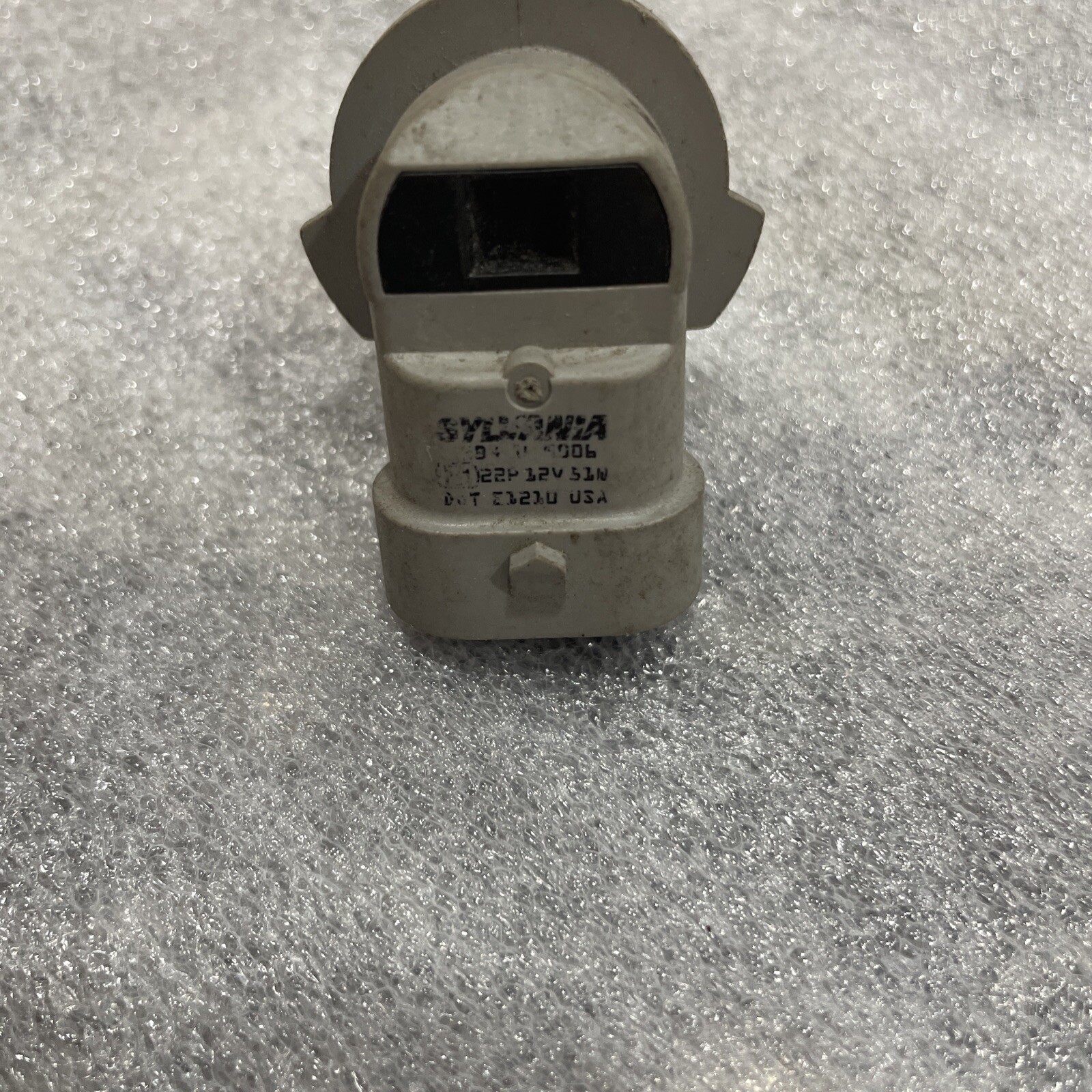 Sylvania bulb 9006 HB4U HB4 U 12V 51W
