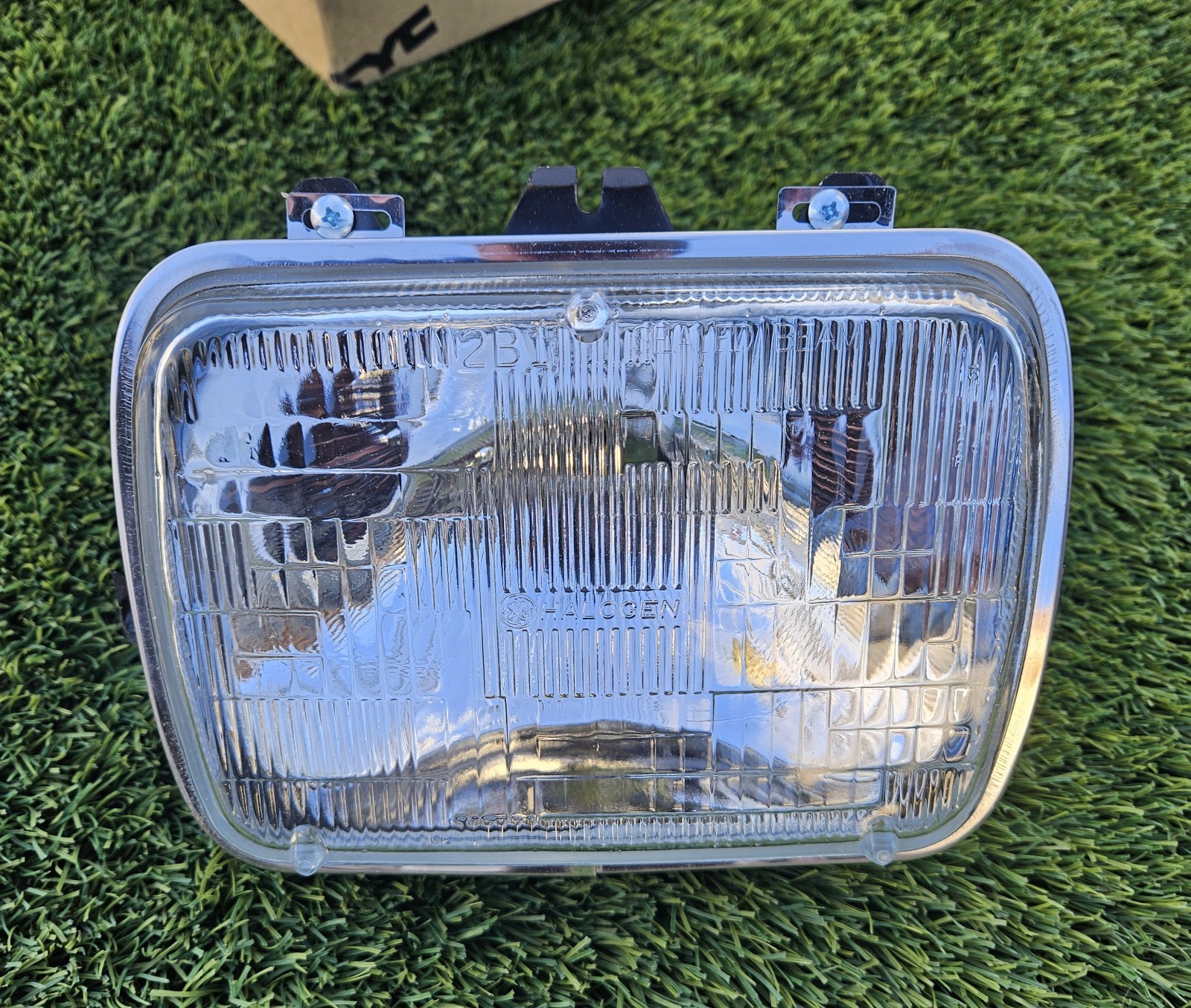 TYC 22-1001 Headlight Assembly for GM2500112 5972850 25949657 Electrical bw