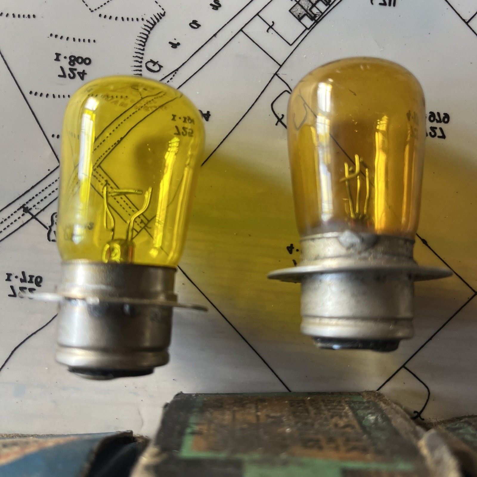 lucas bulb’s 12v 48w BPF AXIAL FIL cadmium yellow single contact RHD PRE-FOCUS 2