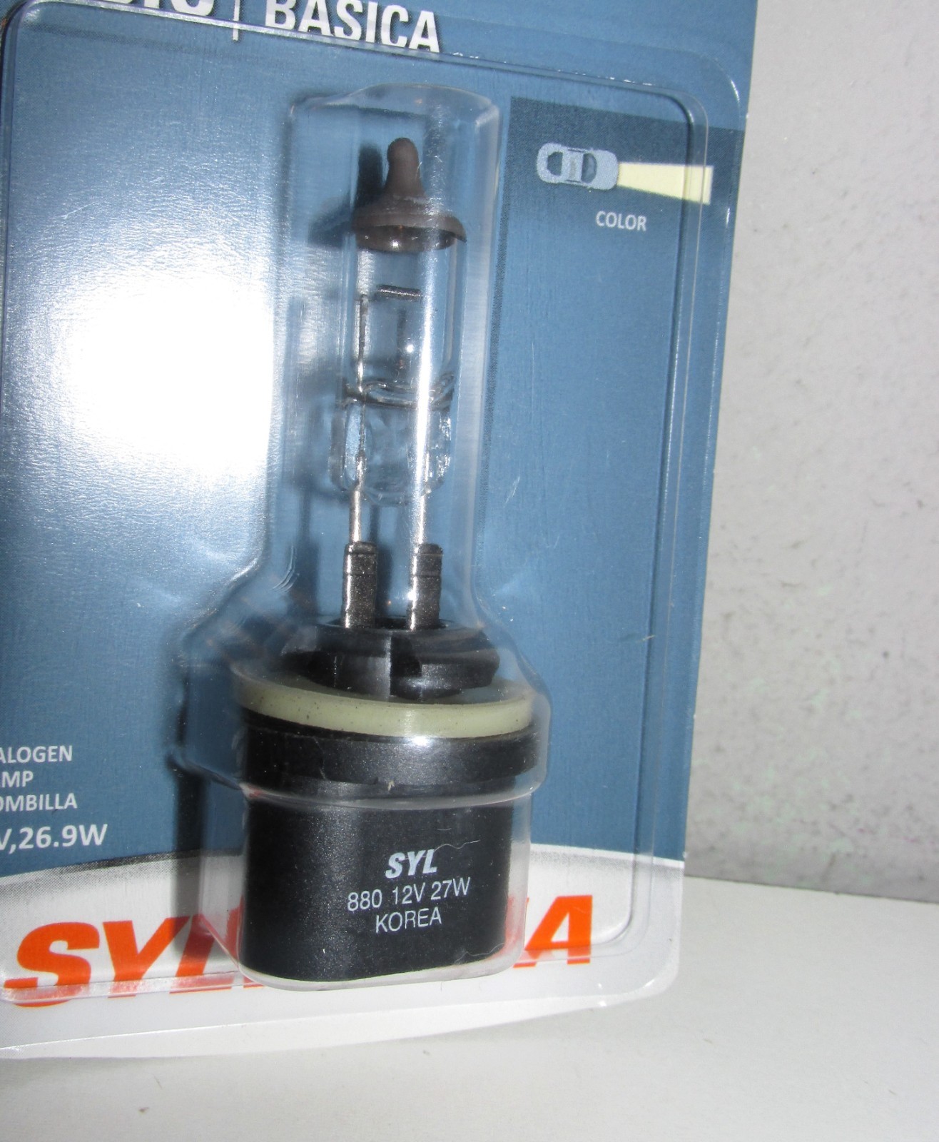 Sylvania Basic 880 Halogen Bulb (12.8V /26.9 W) BRAND NEW IN PACKAGE