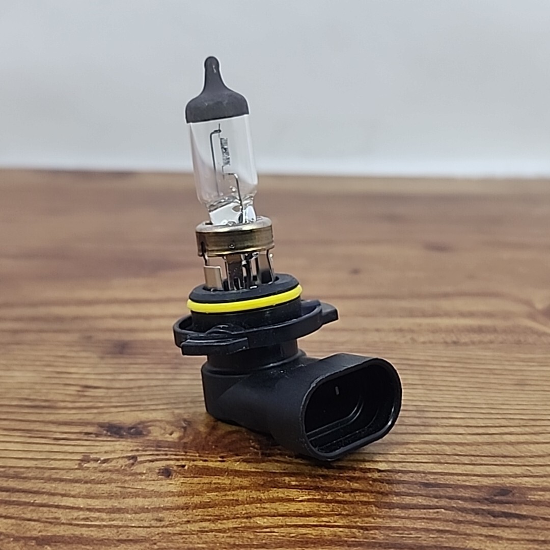 Sylvania Low/Normal Beam HB4U 12V 51W 9006 Dipped Beam Headlight Bulb EUC