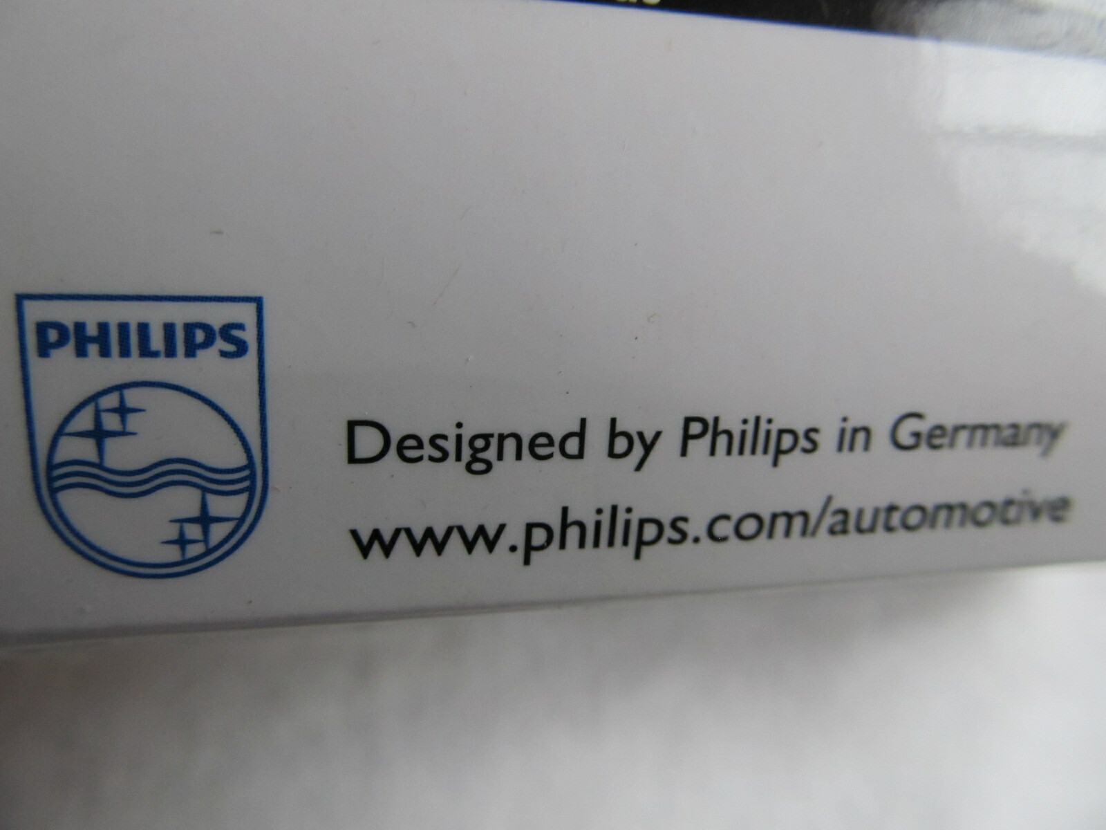 Philips 9008 H13 VPS2 Vision Plus „60% More Light“ 9008VPS2 Bulb NEW