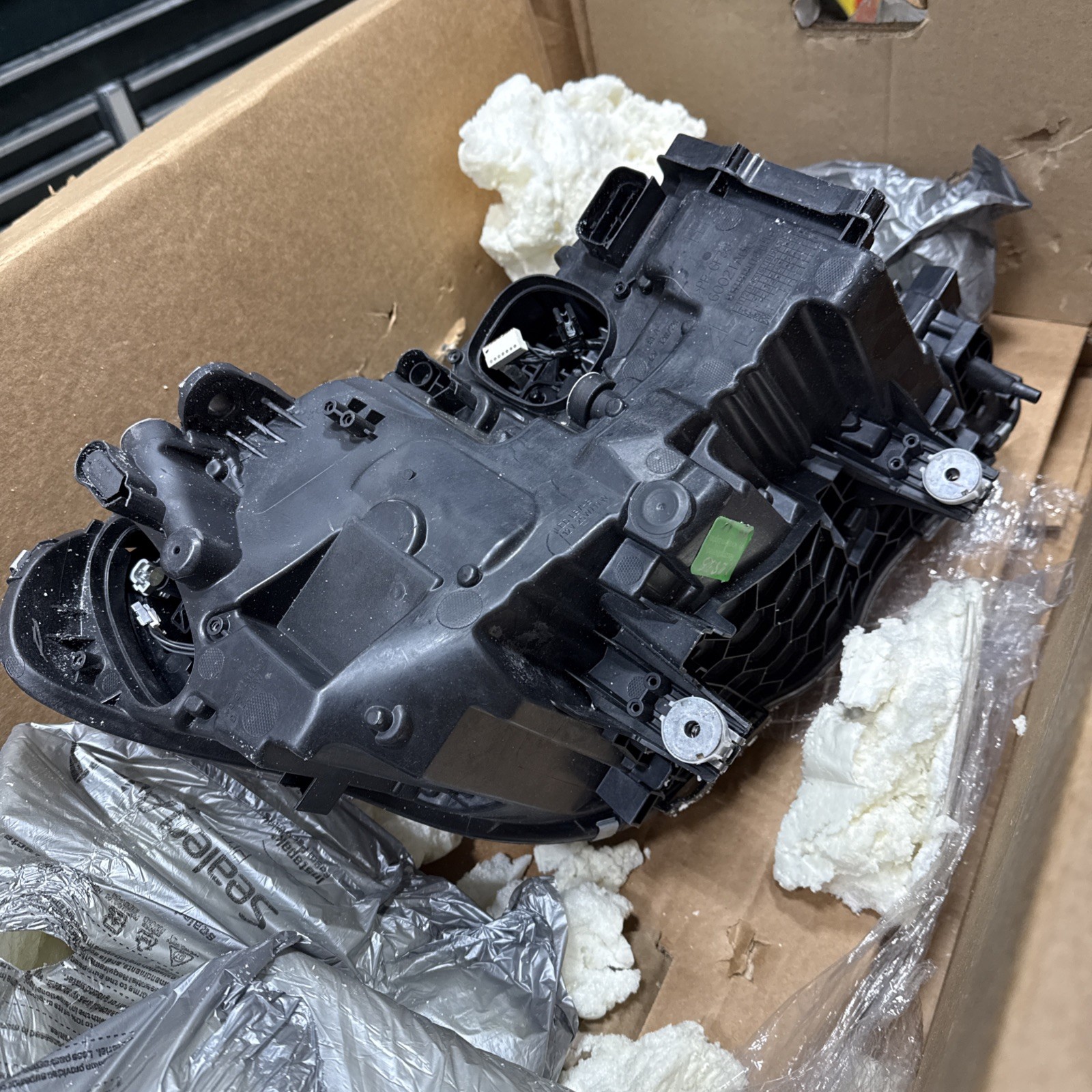 BM2502193R OEM Reconditioned Driver Side LED Headlight Lens Housing
