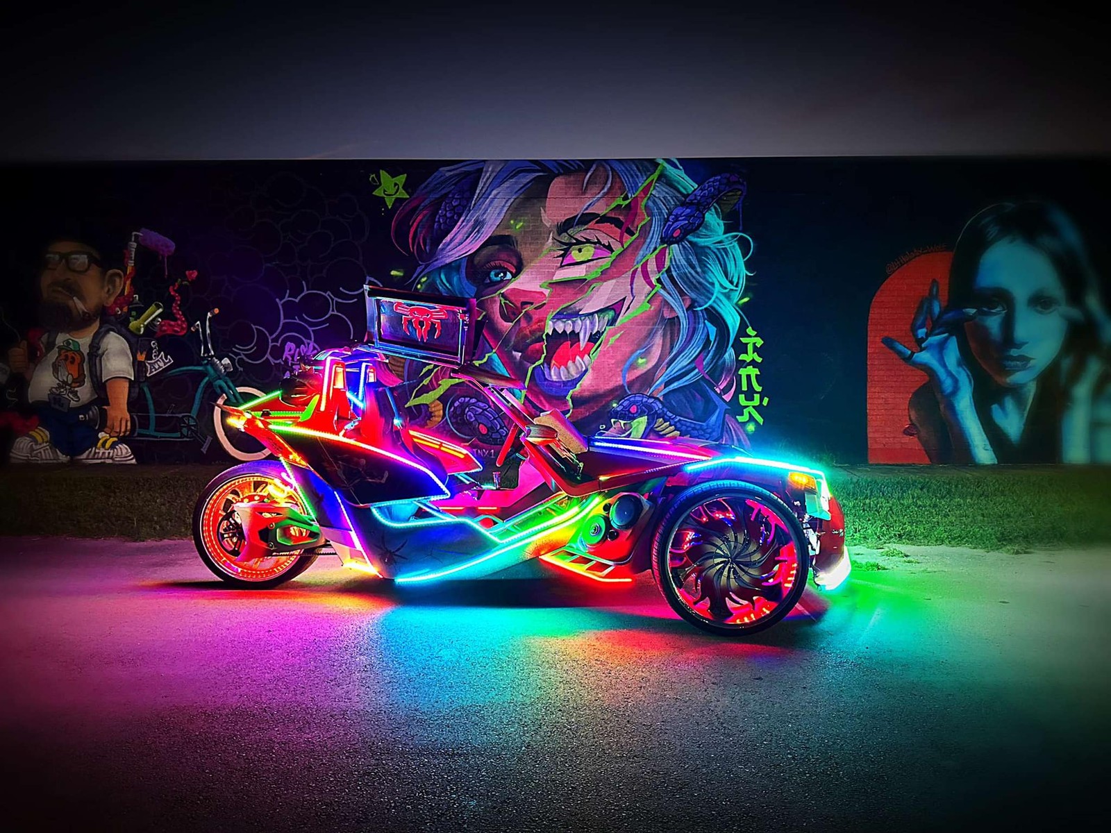 Full Tinted / Clear IP65 CHASING Dynamic Light Strips for Slingshot Motorcycle