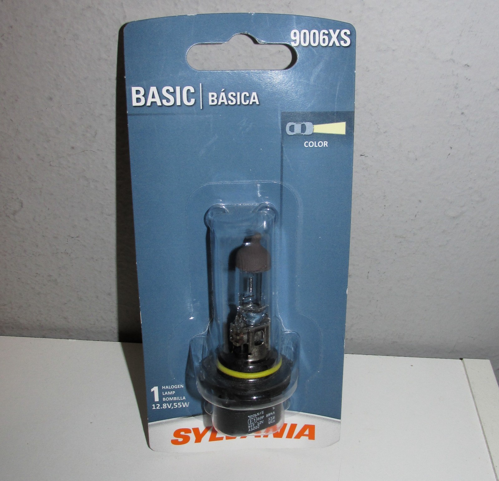 Sylvania Basic 9006XS Halogen Bulb (12.8V /55 W) BRAND NEW IN PACKAGE