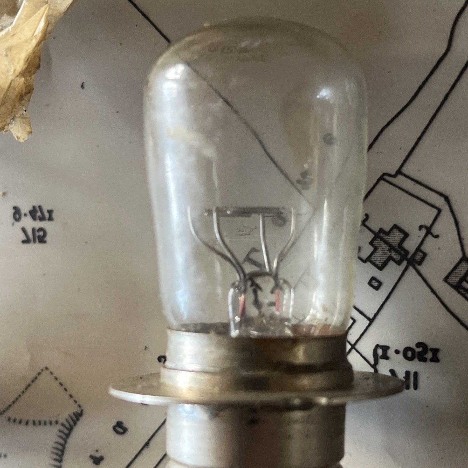 lucas bulb’s 12v 48w BPF AXIAL FIL cadmium yellow single contact RHD PRE-FOCUS 2