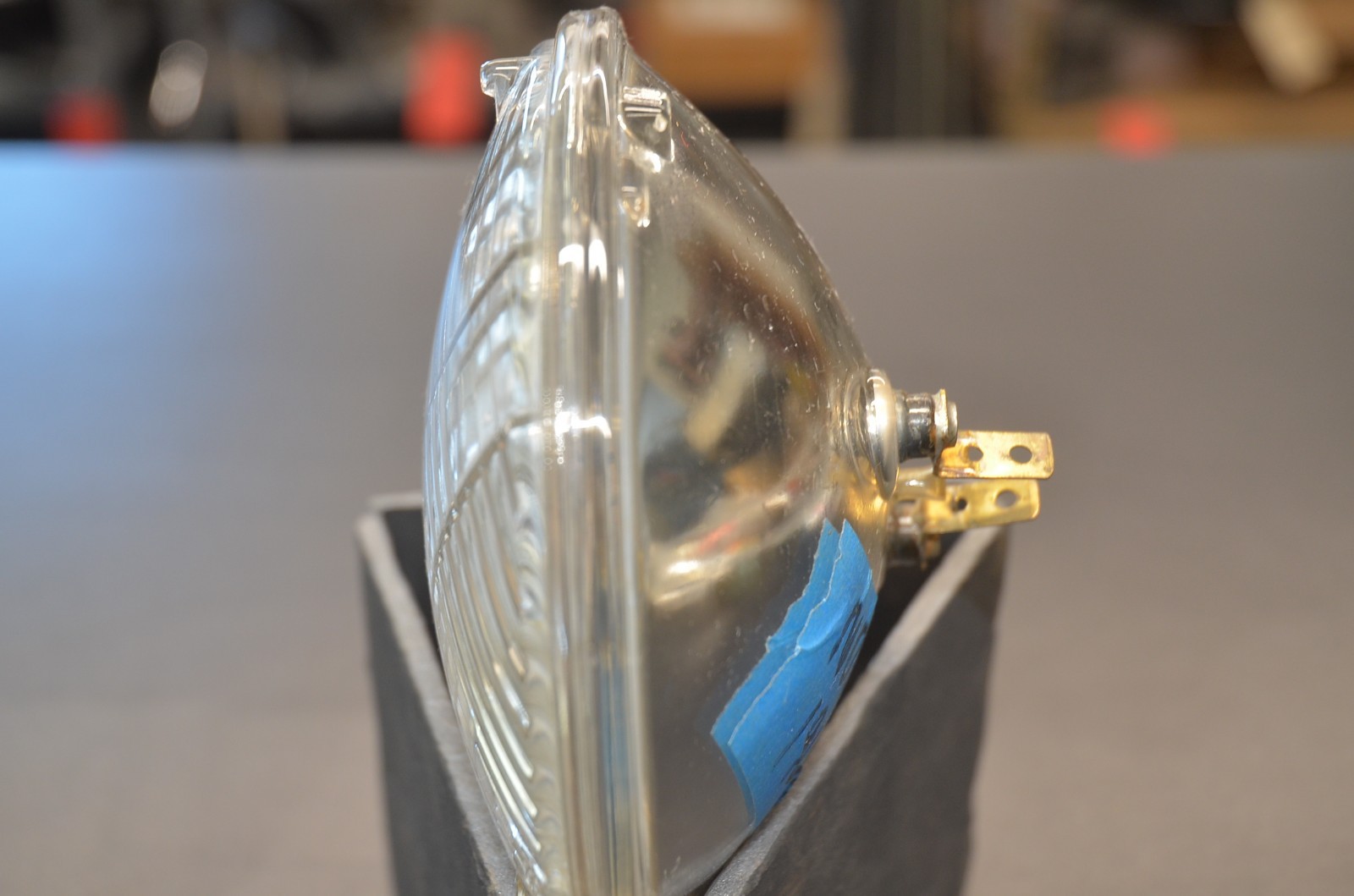 OEM GM Guide T-3 High-Beam Headlight Bulb #4001 Date Code 12 8 20