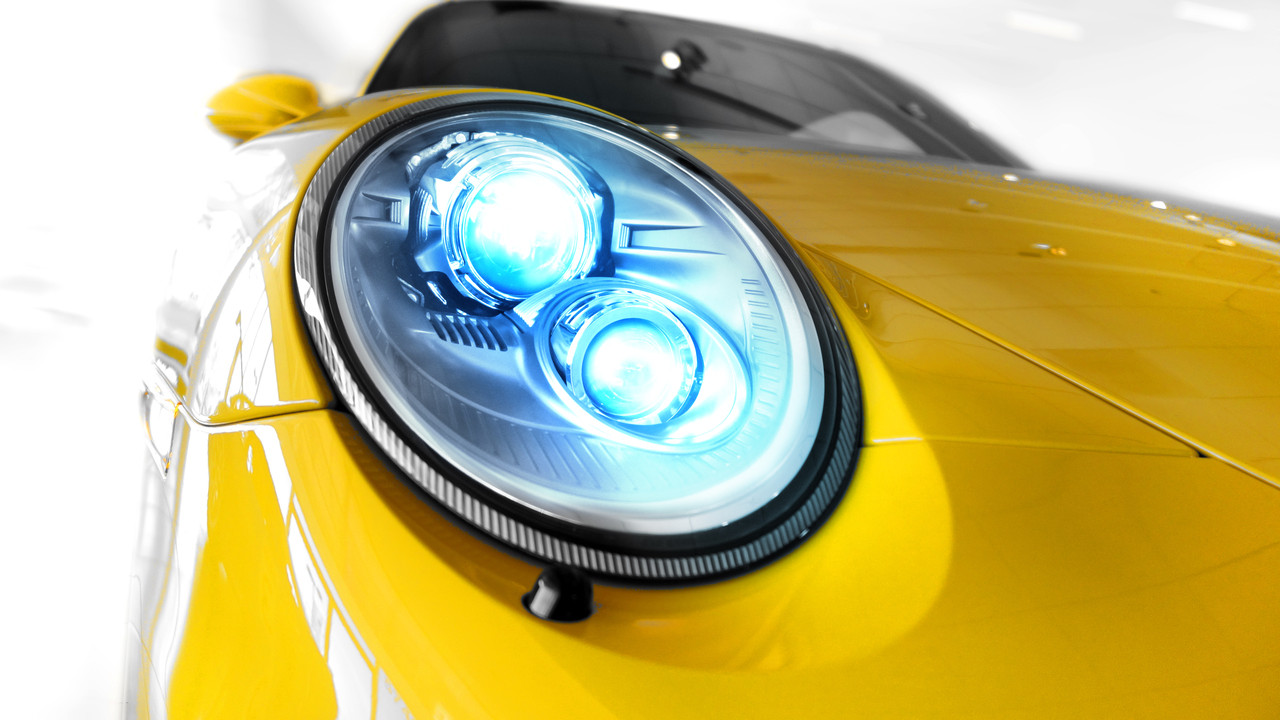 Xentec Premier 55 Watts 9005 HB3 8000K Iceberg Blue HID Xenon Kit High Beam