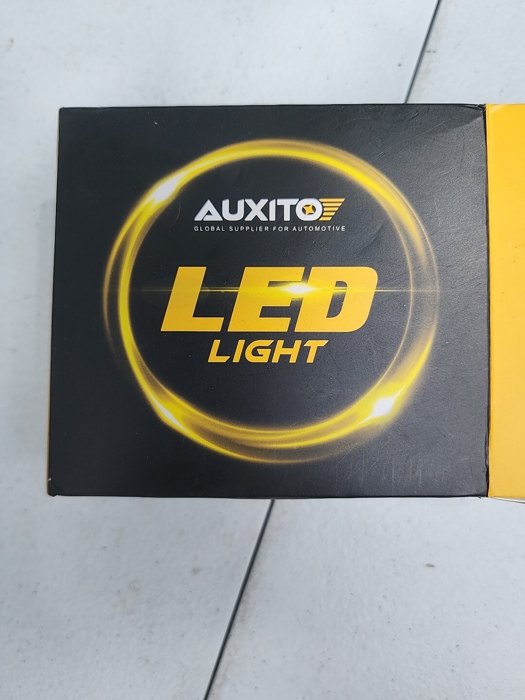 AUXITO 9006 HB4 LED Fog Light Bulbs 3000K Amber Yellow 4000 LM High Brightness