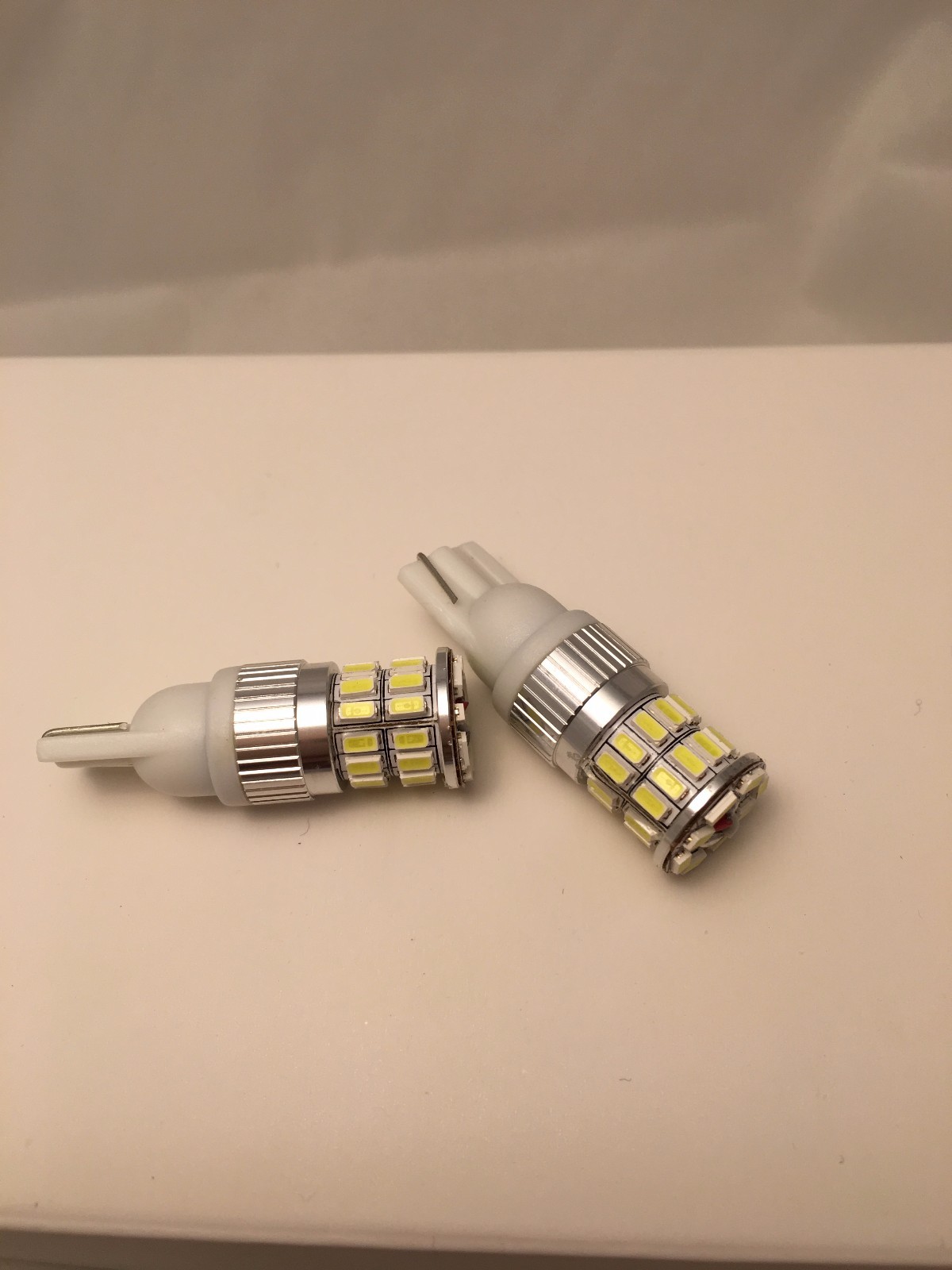 2 pc 36 chips Ultra White LED T10 168 194 High Power LED Error Free Canbus