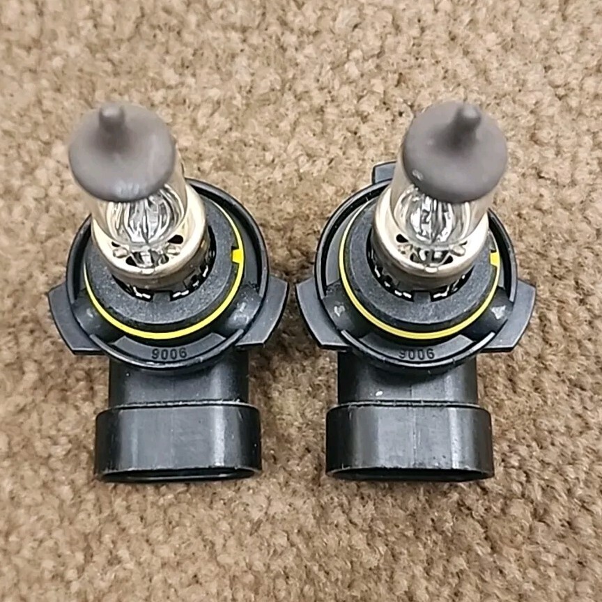 Sylvania Low/Normal Beams HB4U 12V 51W 9006 Dipped Beam Headlight Bulb Pair Used