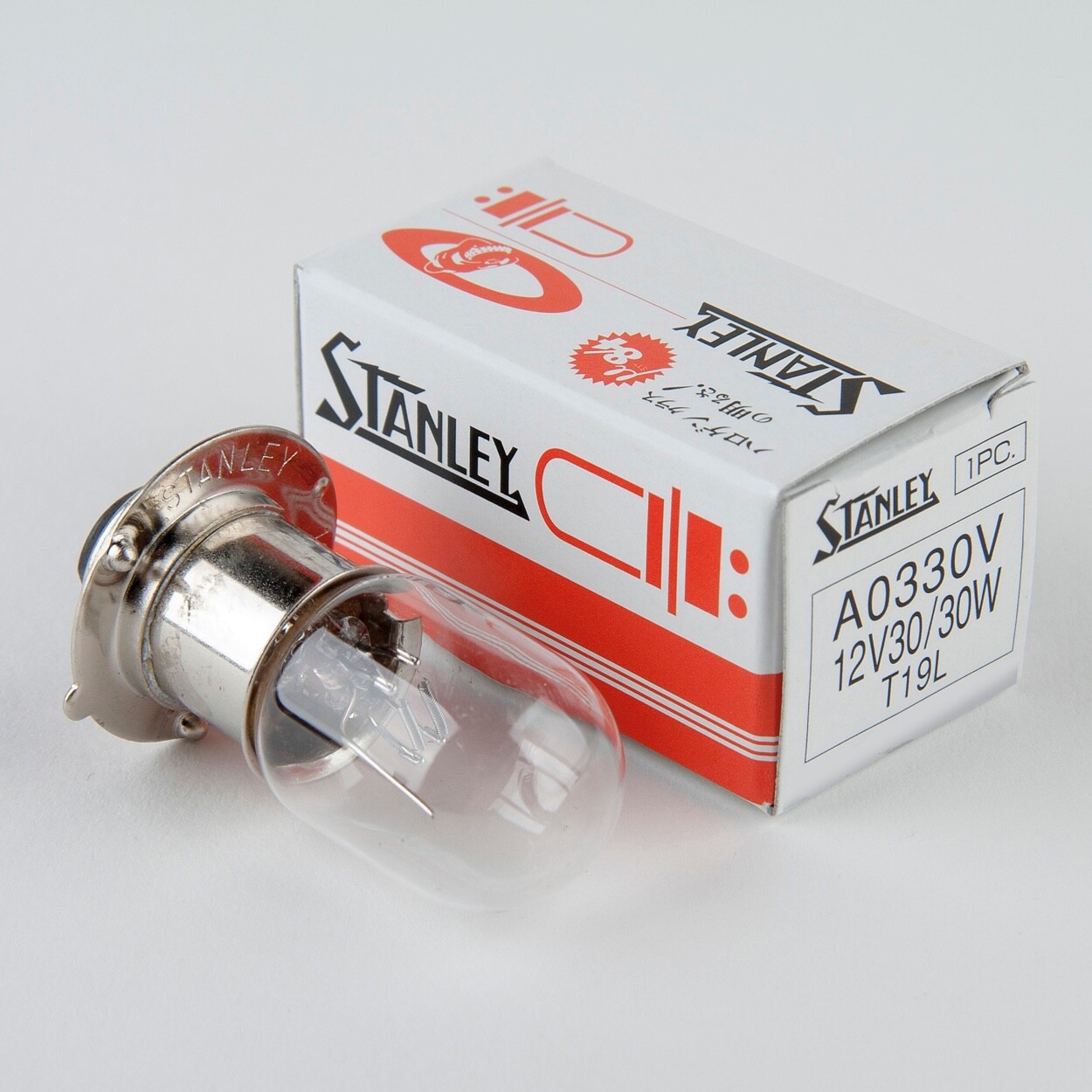 (1PC) Stanley A0330V for Yamaha Golf Cart Headlight Bulb 12V 30/30W T19L