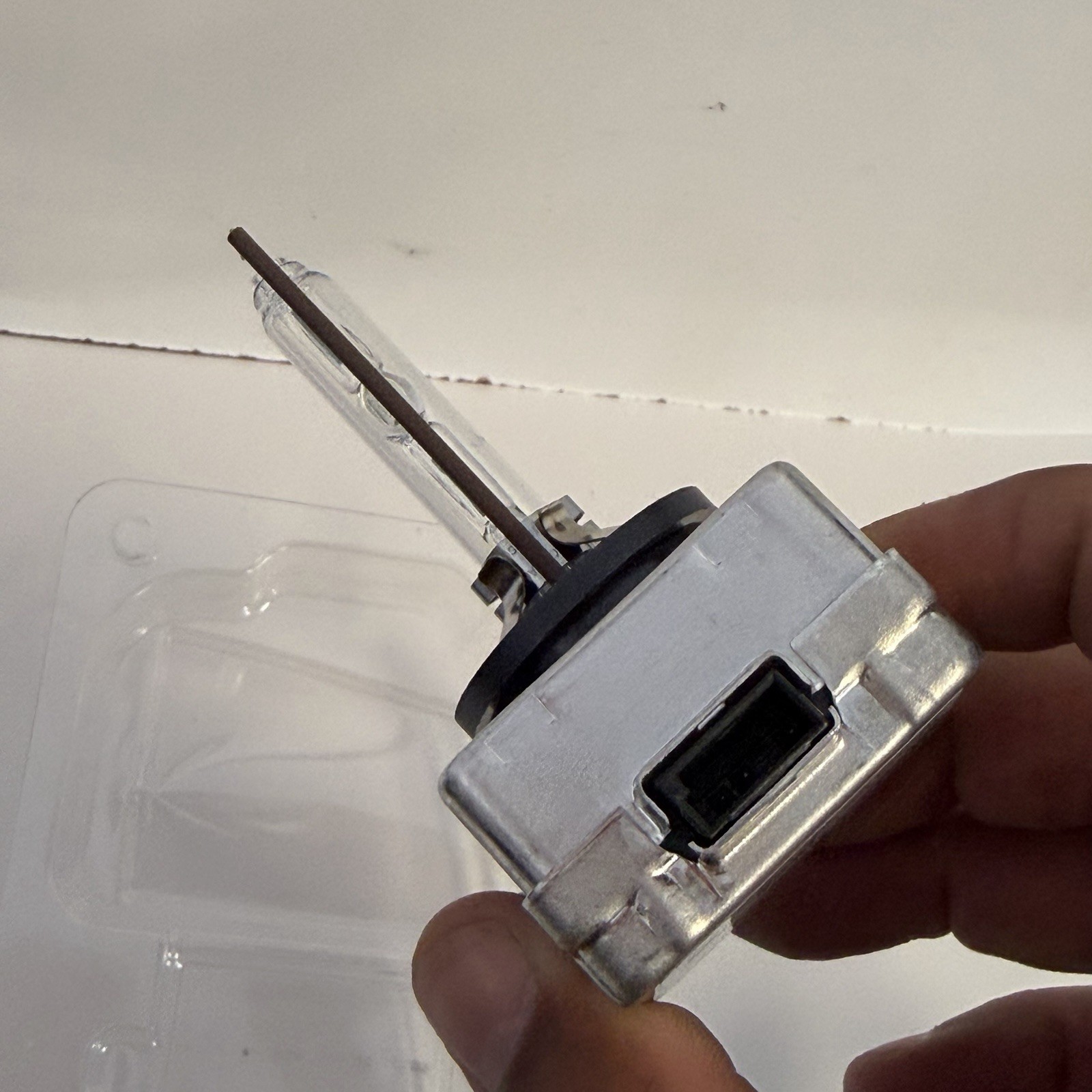 Sylvania Xenon HID D1S Headlight Bulb – Brand New 35W