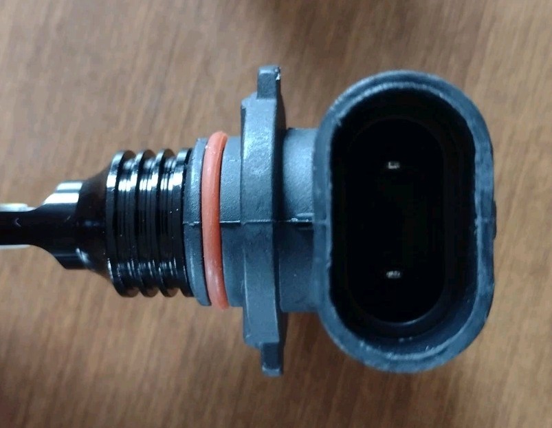 H13/9008 LED headlight bulbs with built-in cooling HB4/9006 LED fog light bulbs