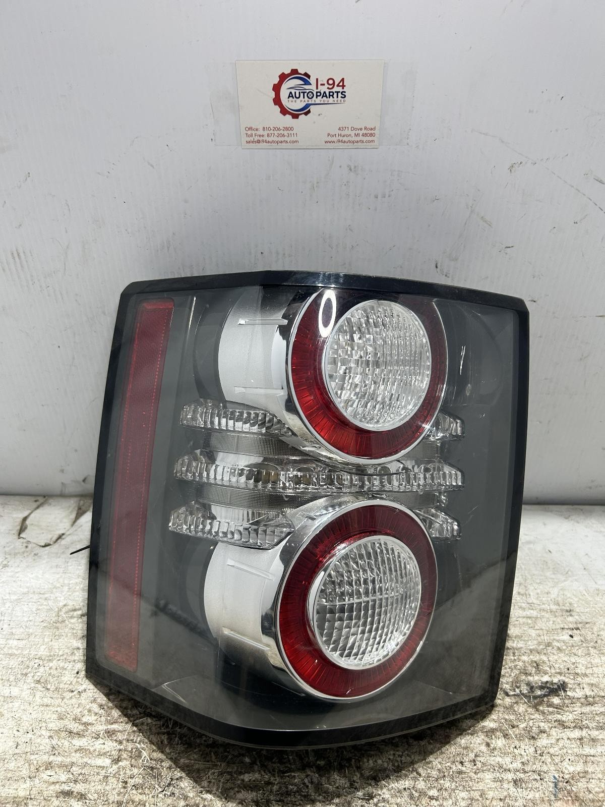 LAND ROVER RANGE ROVER L Taillight (gray housing), L. 10 11