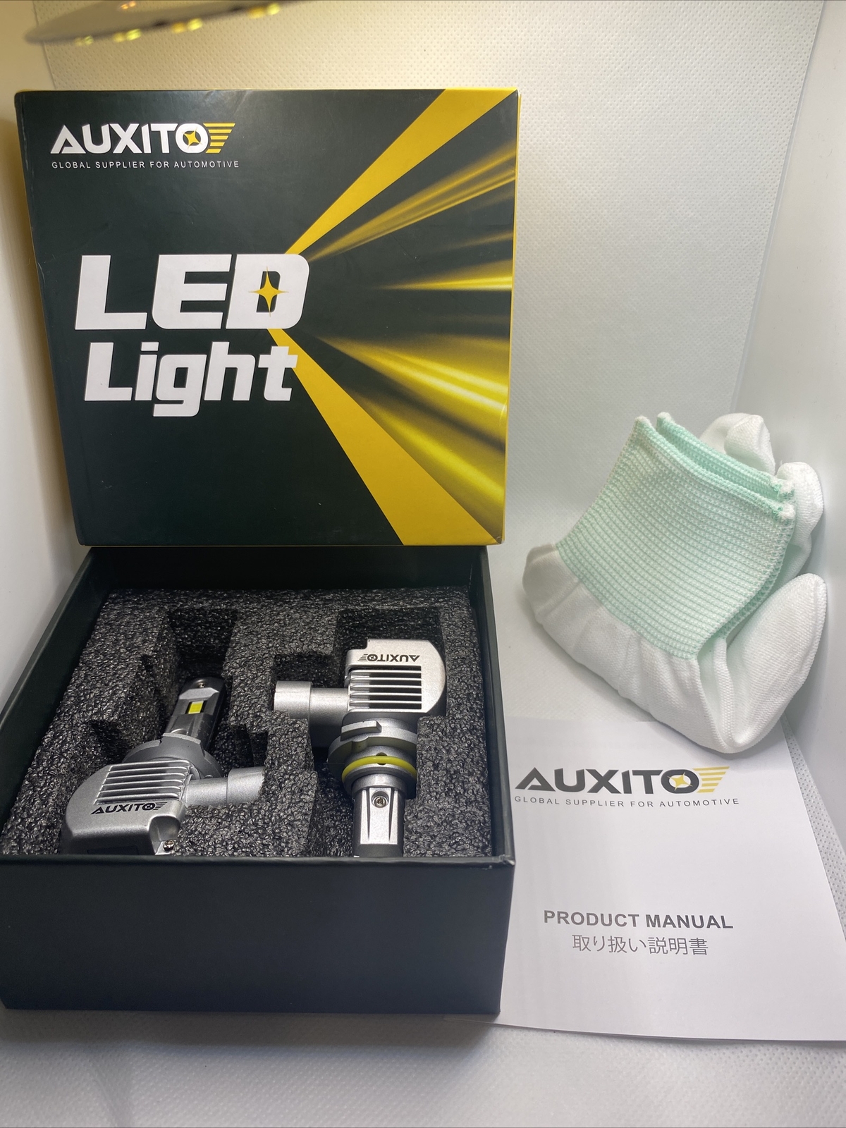 Auxito Led Light 9005,(HB3) Low Beam Light 50,000 Working Hours Brand New