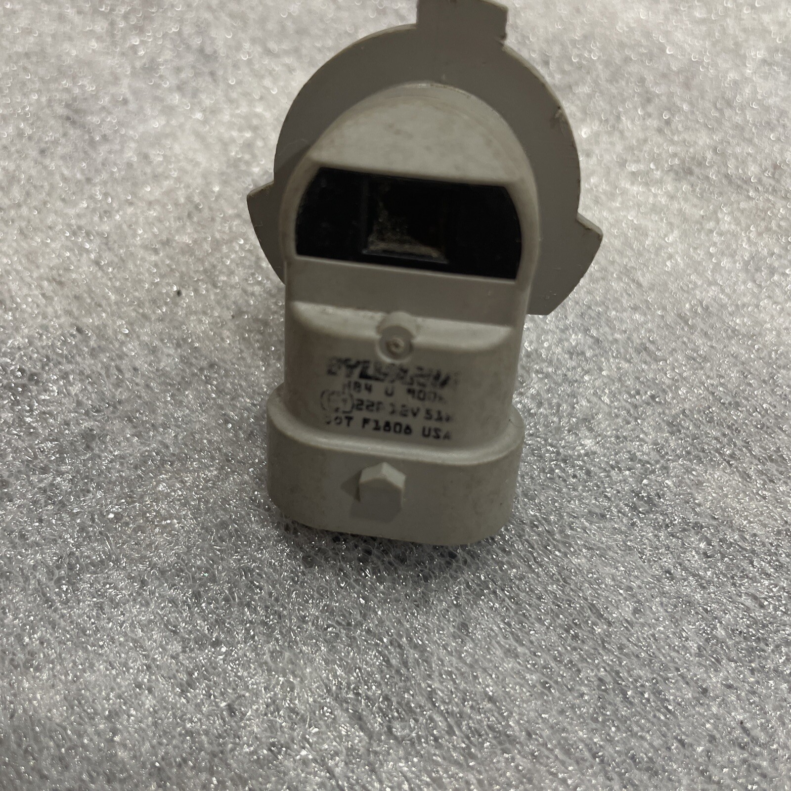 Sylvania bulb 9006 HB4U HB4 U 12V 51W