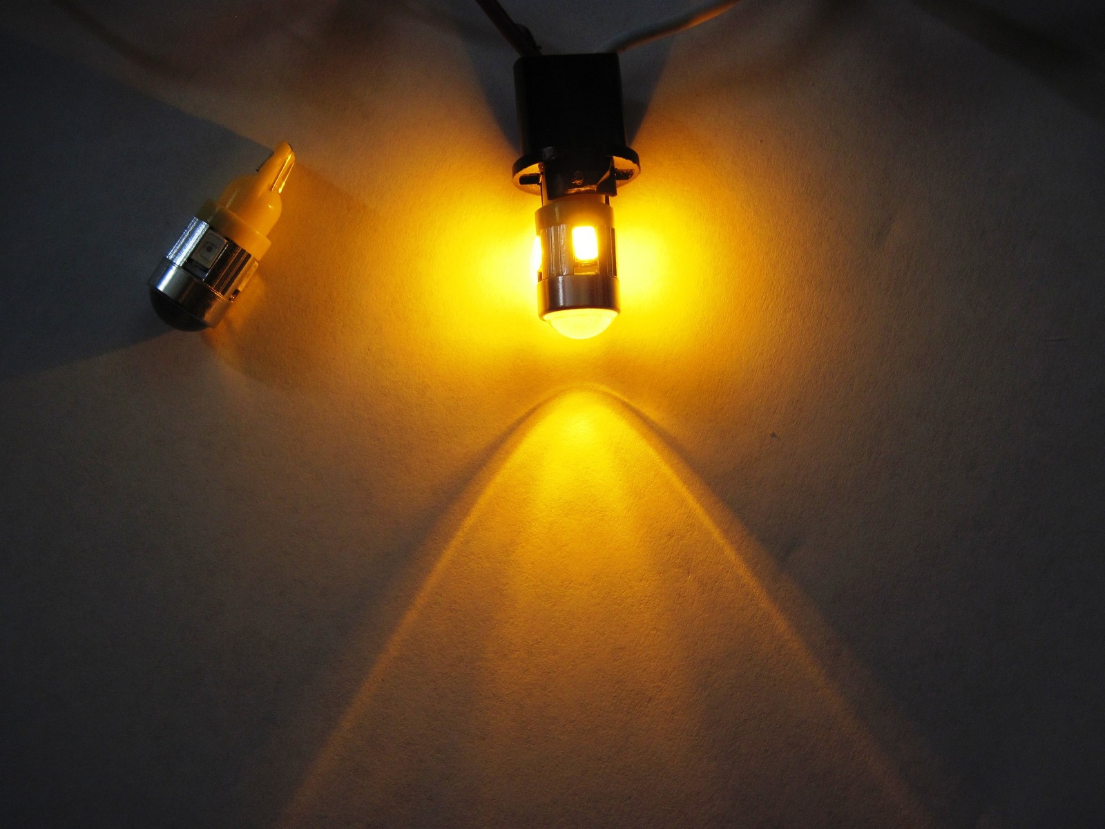 4 pcs Samsung 3W SMD 5630 High power LED SMD 194 168 W5W Amber