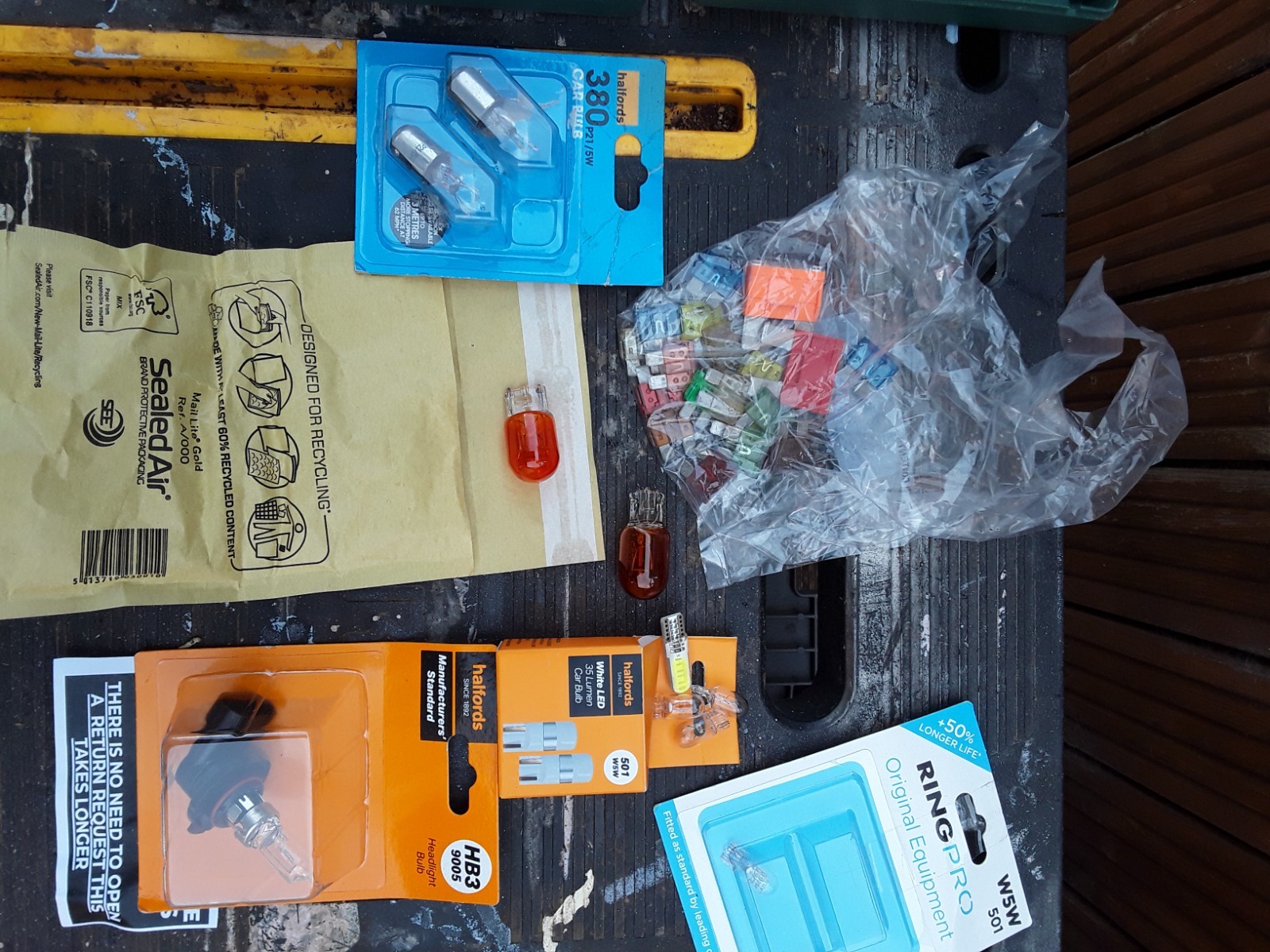 Travel Emergency Spare Bulb Fuse Kit Box FOR TOYOTA Alphards. Probably fit other