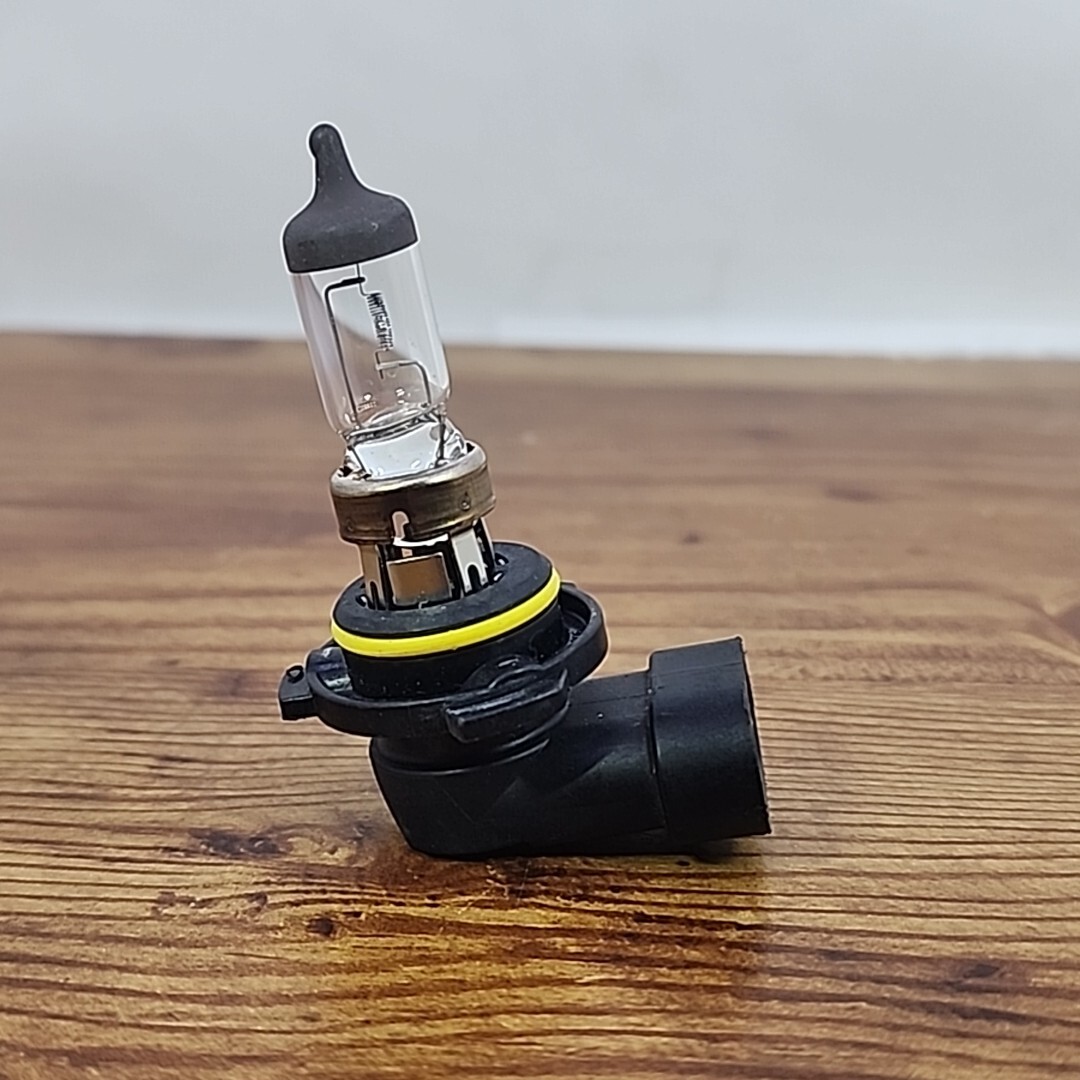Sylvania Low/Normal Beam HB4U 12V 51W 9006 Dipped Beam Headlight Bulb EUC