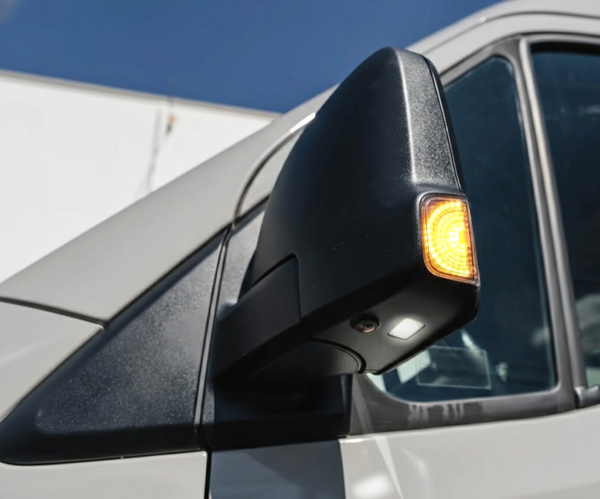 Smoke Lens Amber Full LED Side Mirror Turn Signal Lamp For 2018-up Sprinter Van
