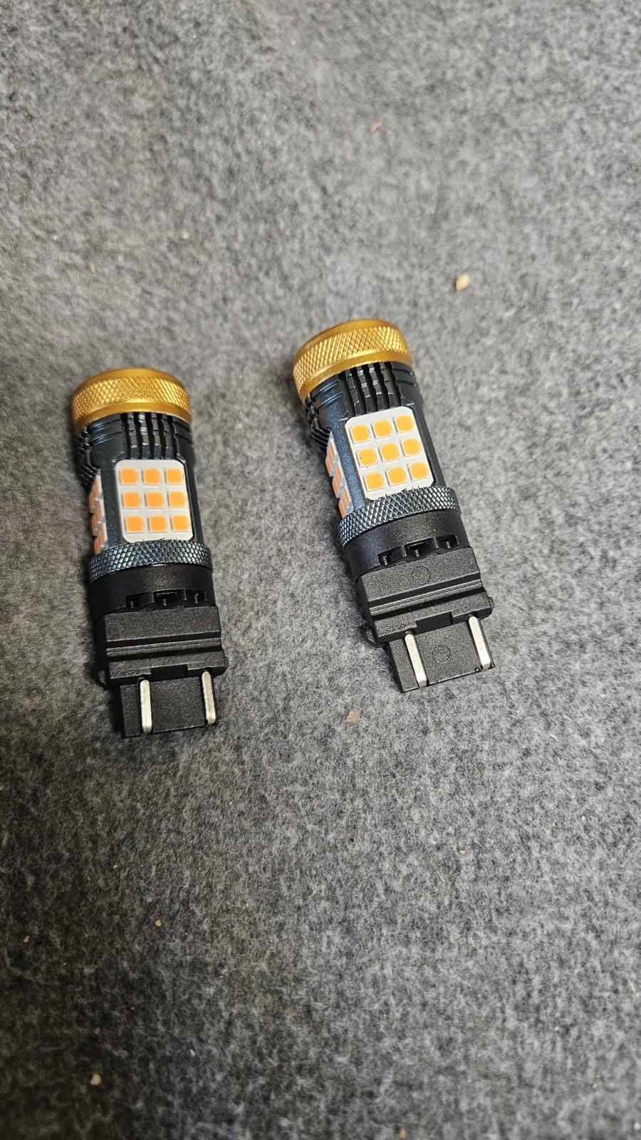Auxbeam B21 Series 3157 LED Bulbs Amber Yellow Built in Resistor CANBUS