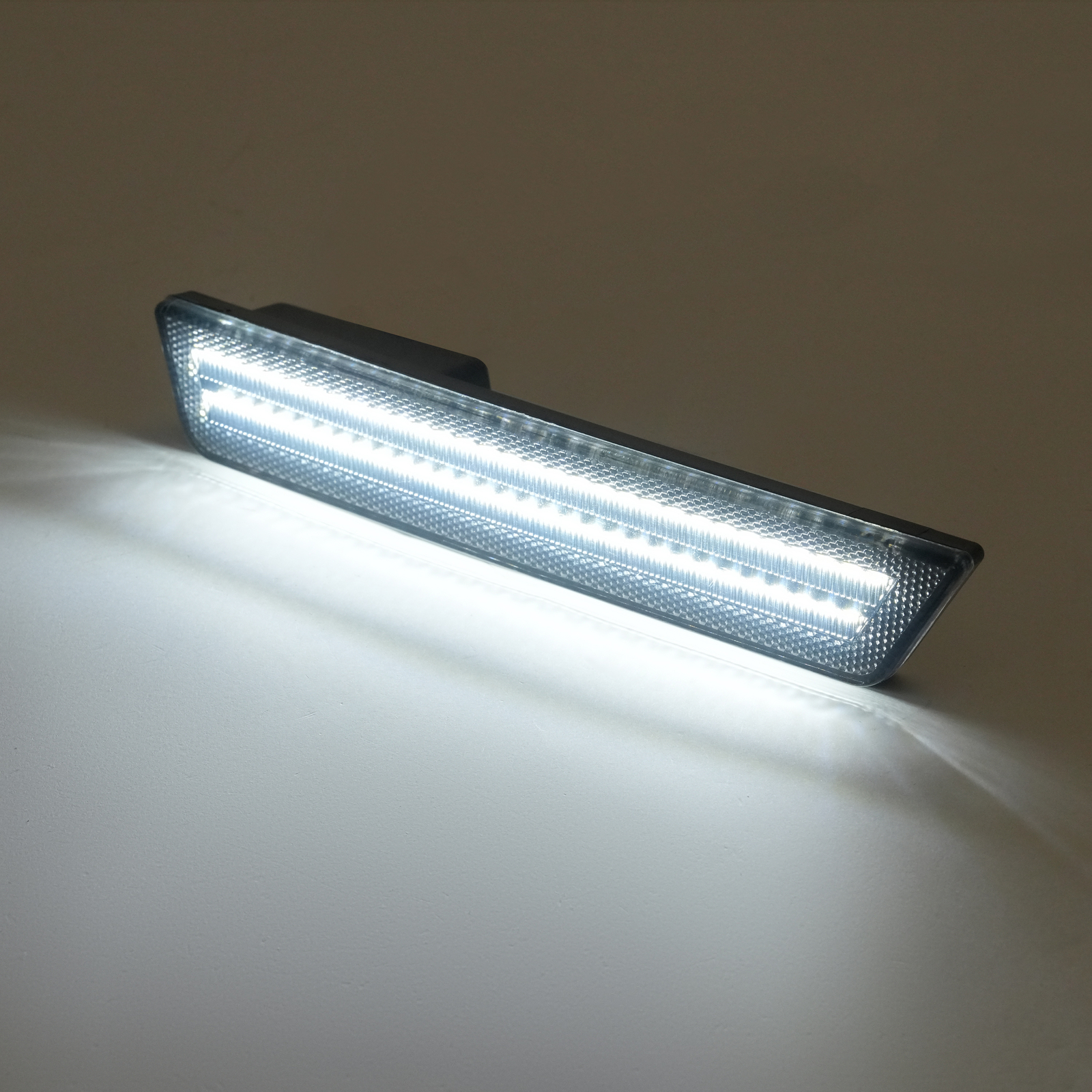 White Rear Side Marker Lights For Dodge Challenger 2008-14 & Dodge Charger 11-14