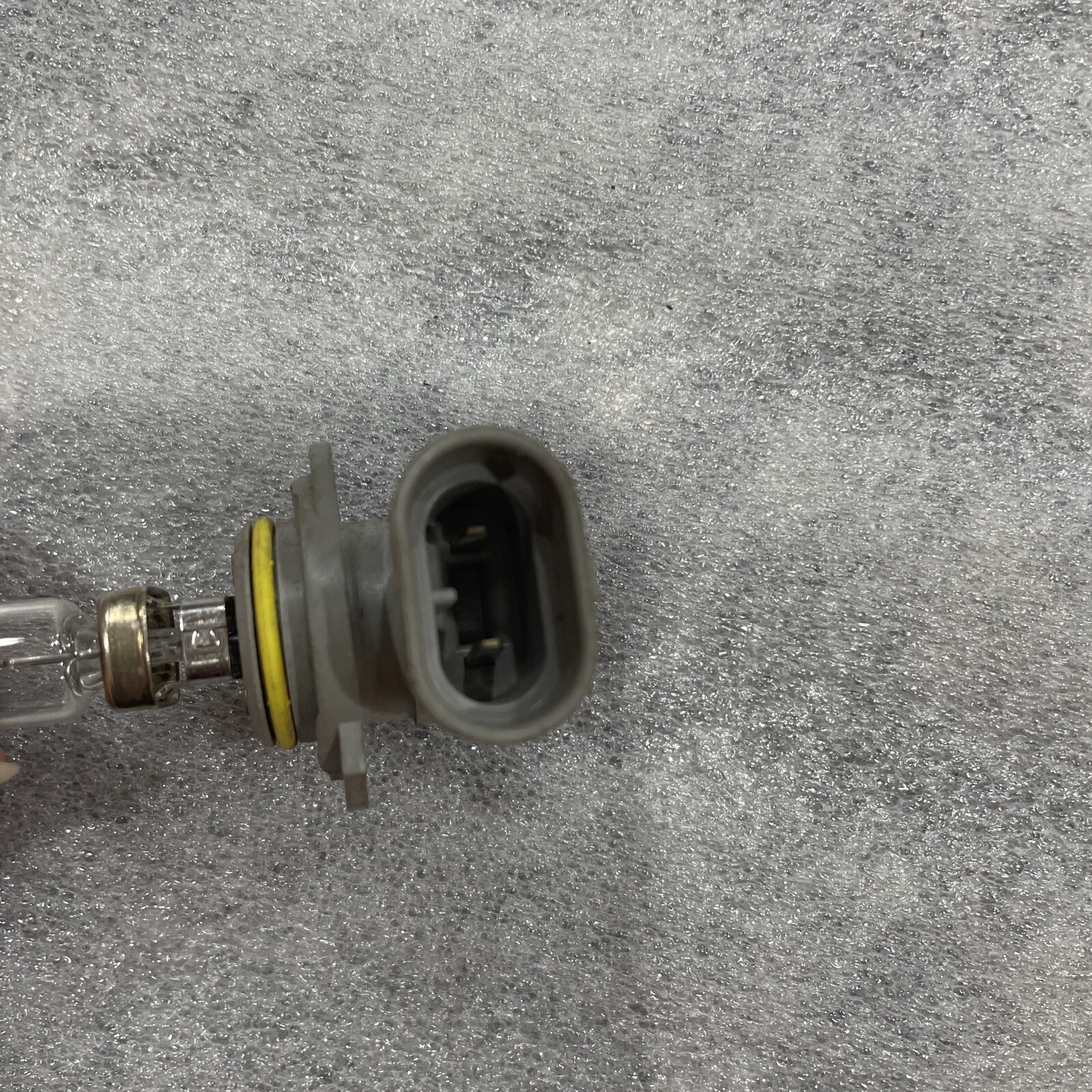 Sylvania bulb 9006 HB4U HB4 U 12V 51W