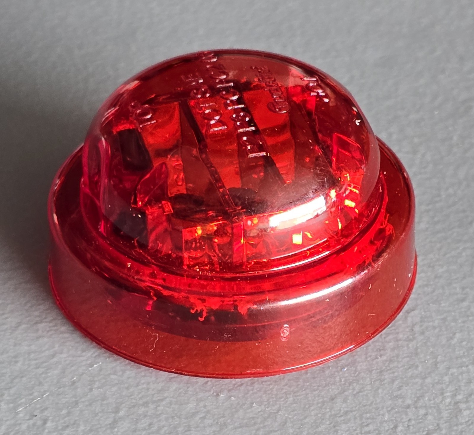 Truck-Lite 10275R Red Light LED 12V Brand New Free Ship