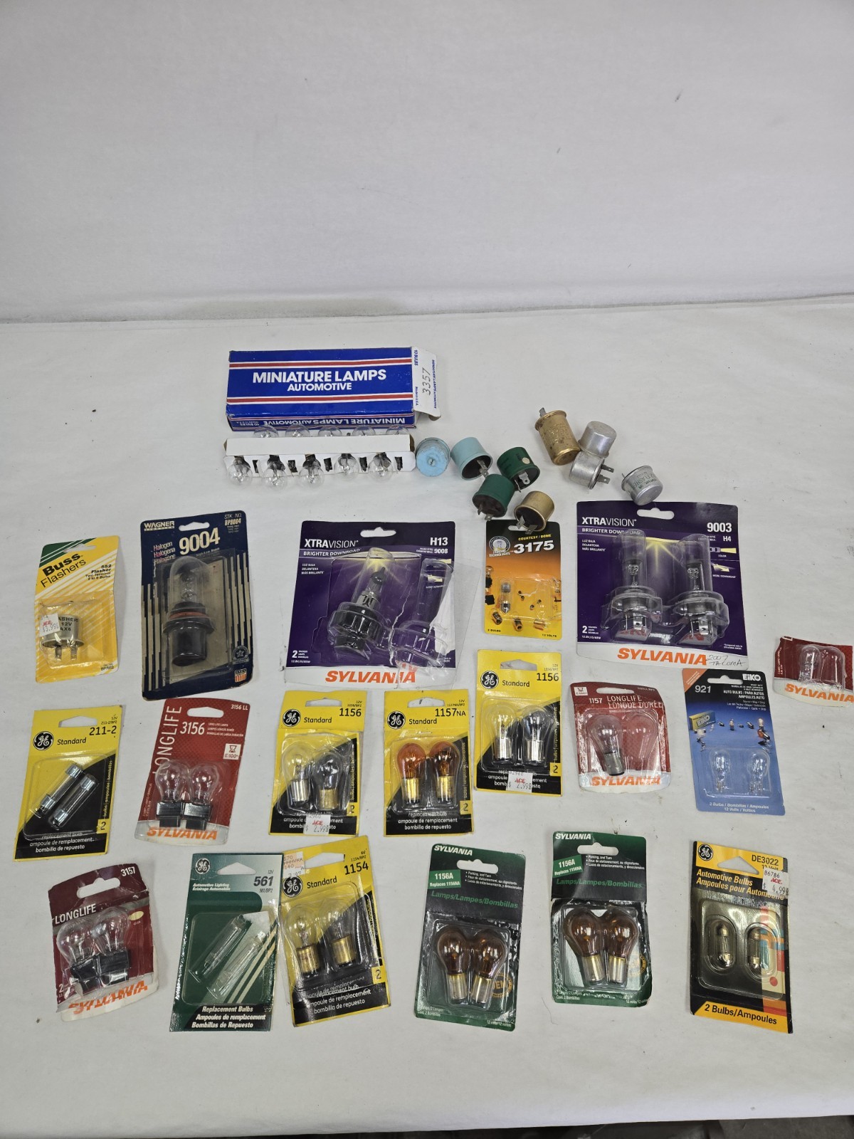 Lot Of Random Automotive Light Bulbs And Flashers