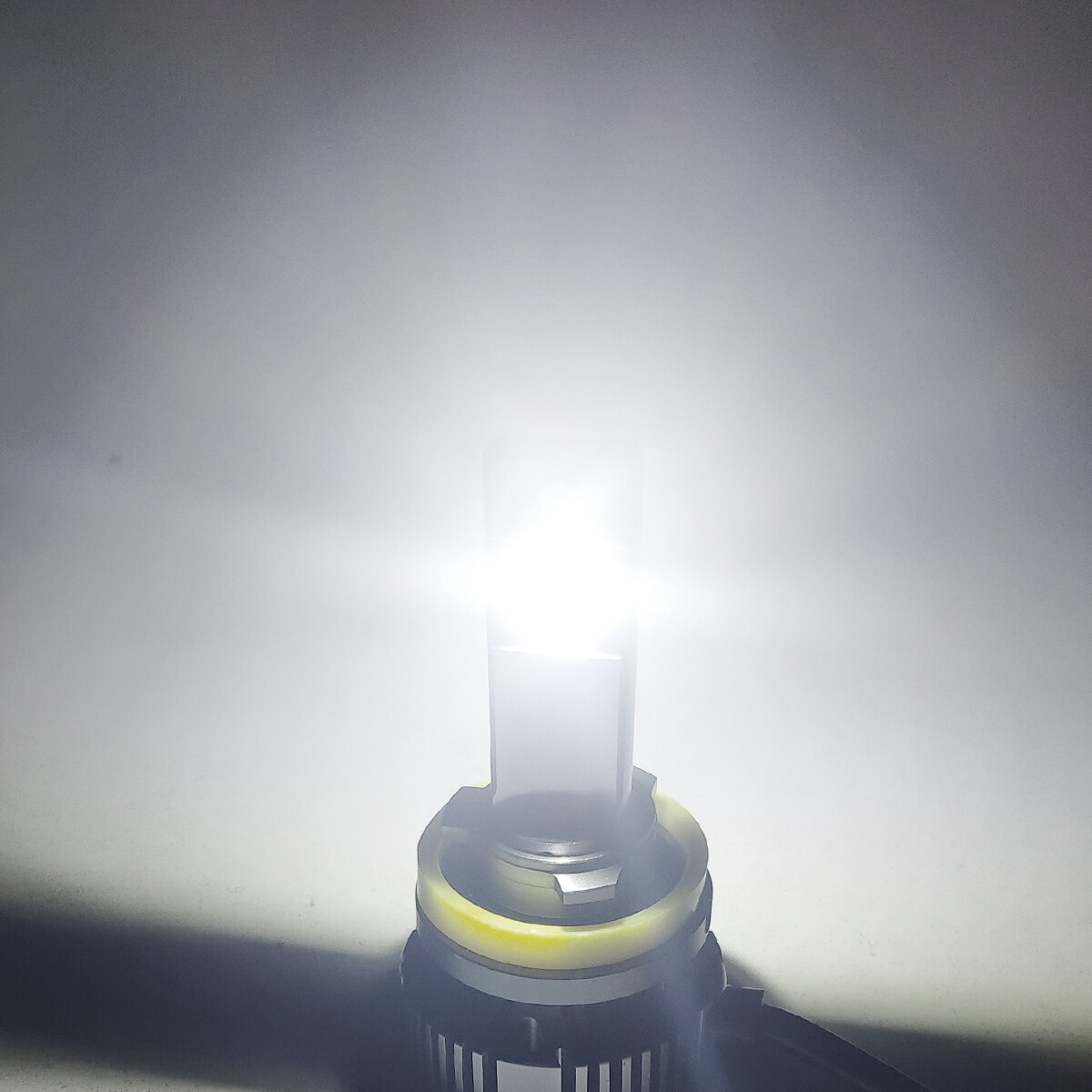 CANBUS Error Free High Low Beam H8 H11 H9 LED Headlight Headlamps 60000LM 2PCS