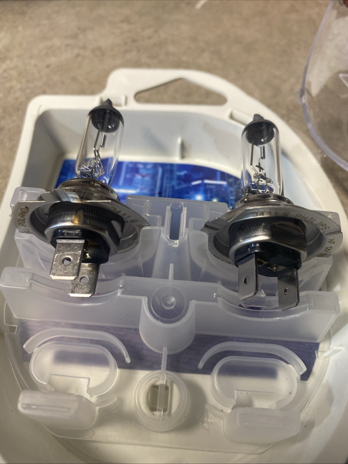 Philips Vision Plus Automobile Car Headlight Bulbs H7 Up To 60% More Vision