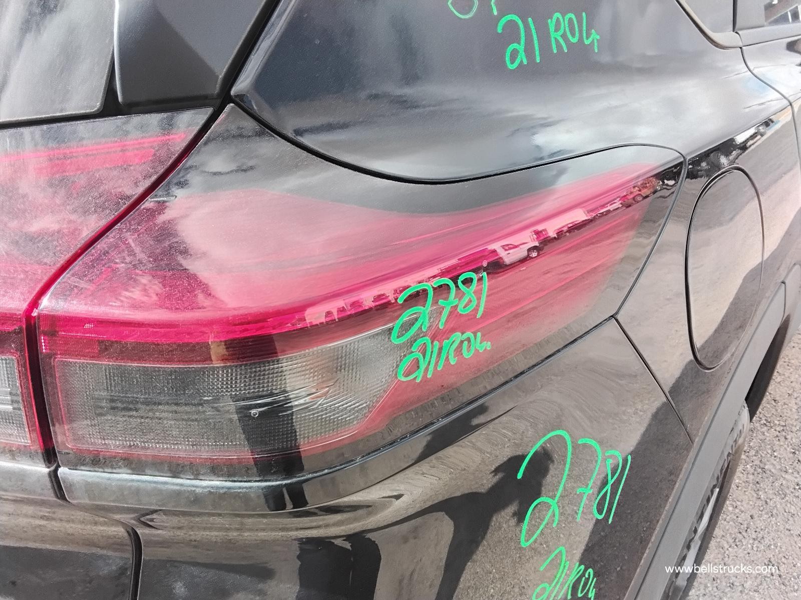 NISSAN ROGUE R Taillight US built, quarter panel mounted, R. 21 22 23 24